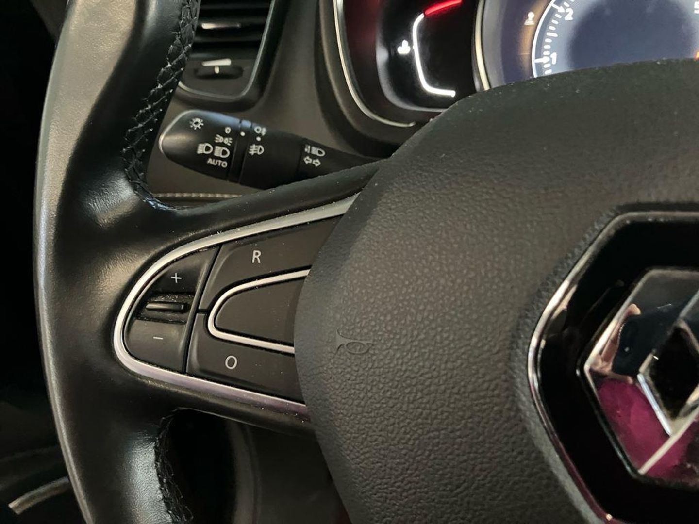 Renault Grand Scenic TCe 140 Zen