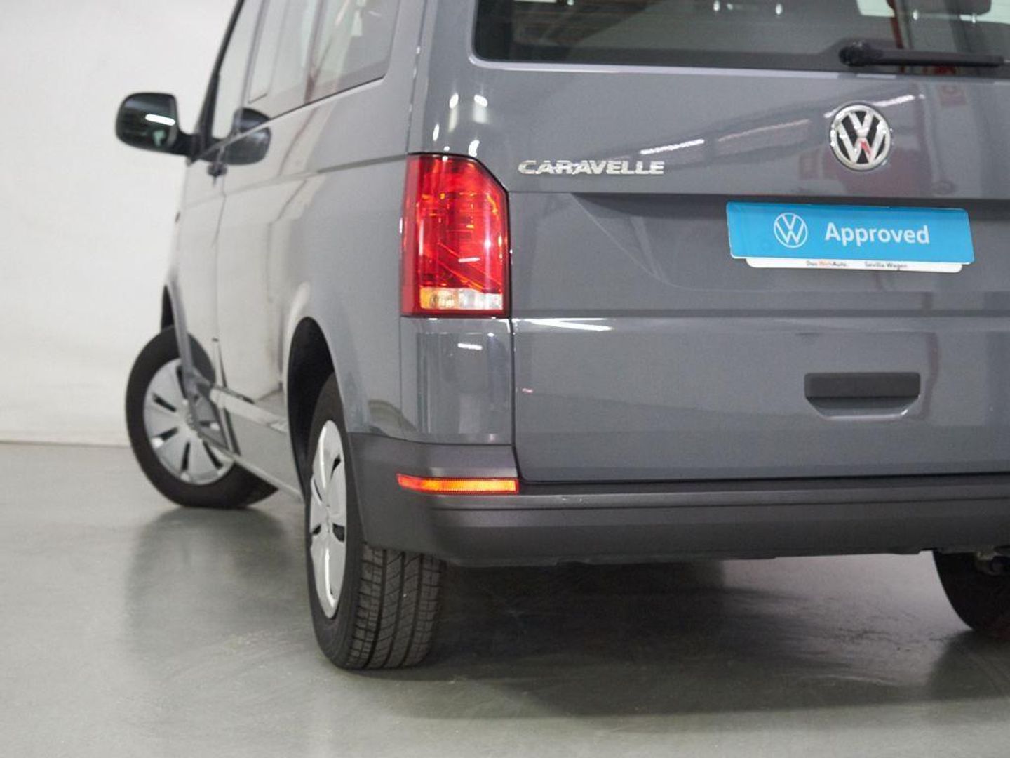 Volkswagen Caravelle 2.0 TDI Origin Batalla Corta