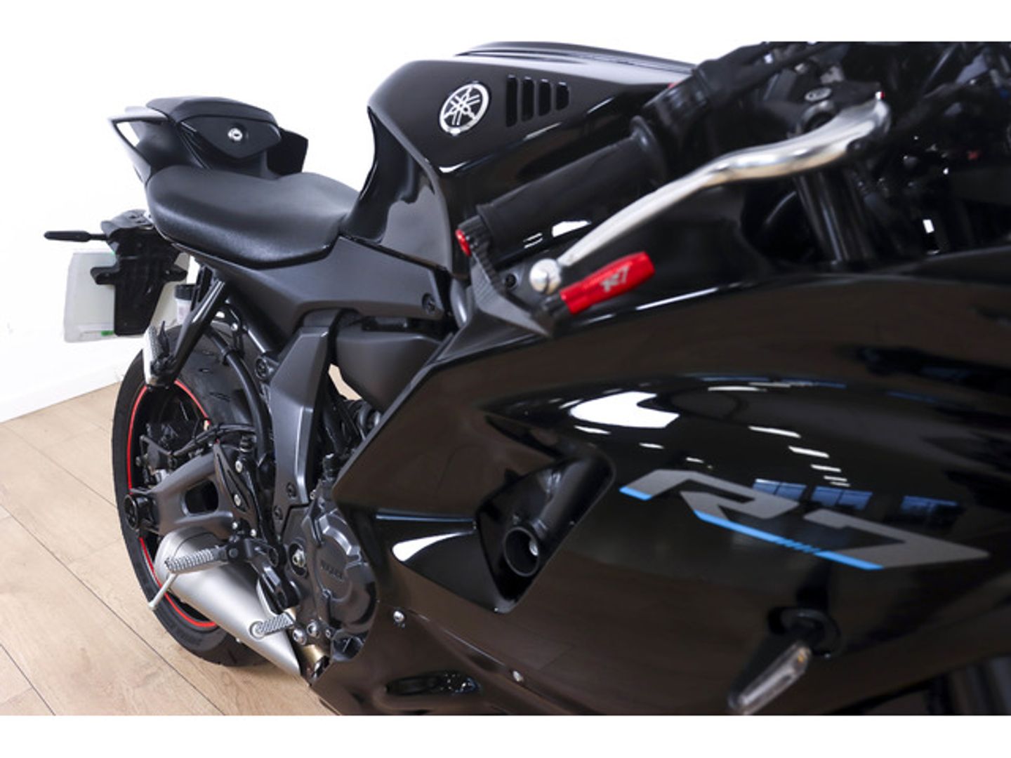 Yamaha R7