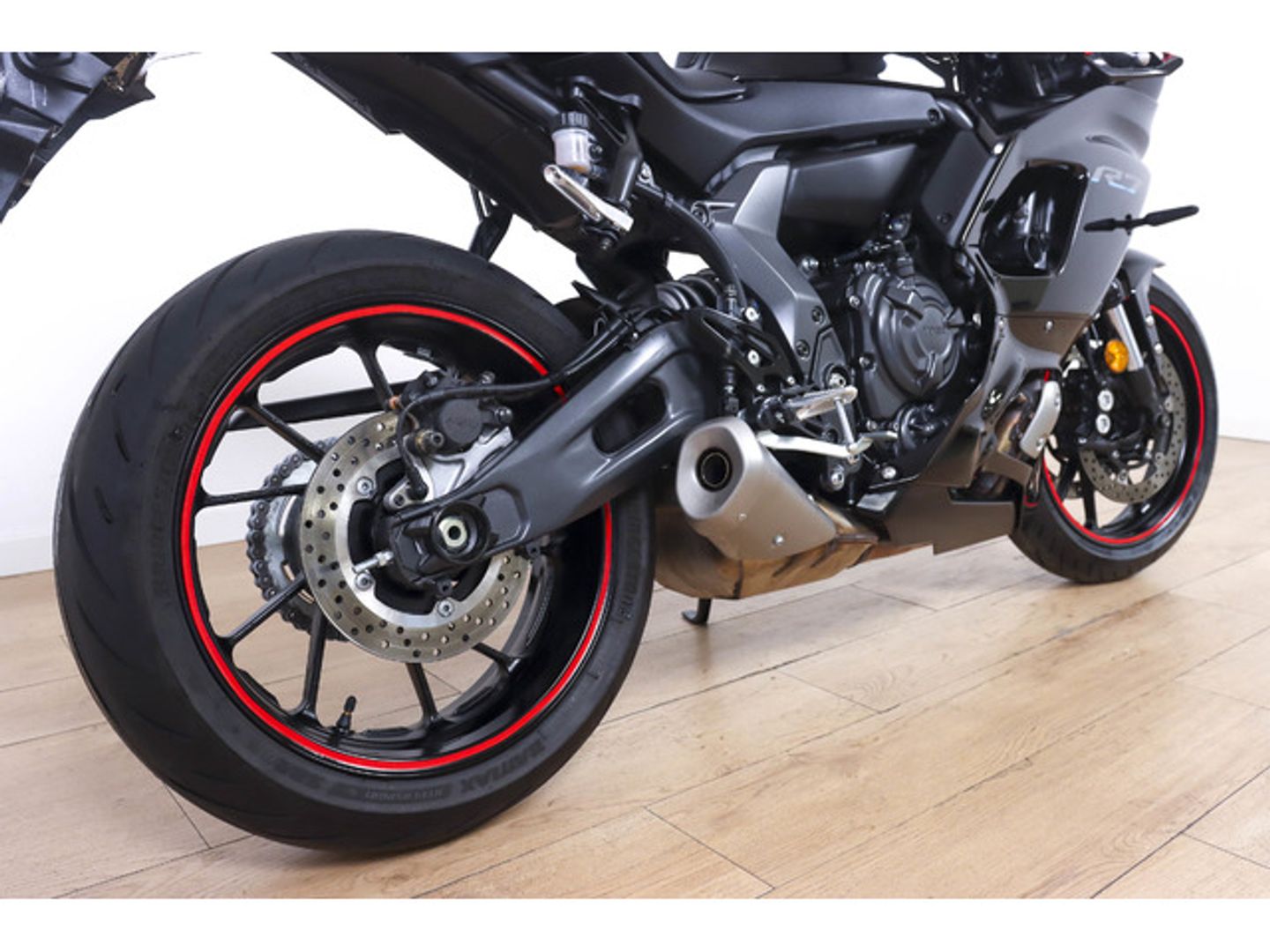 Yamaha R7