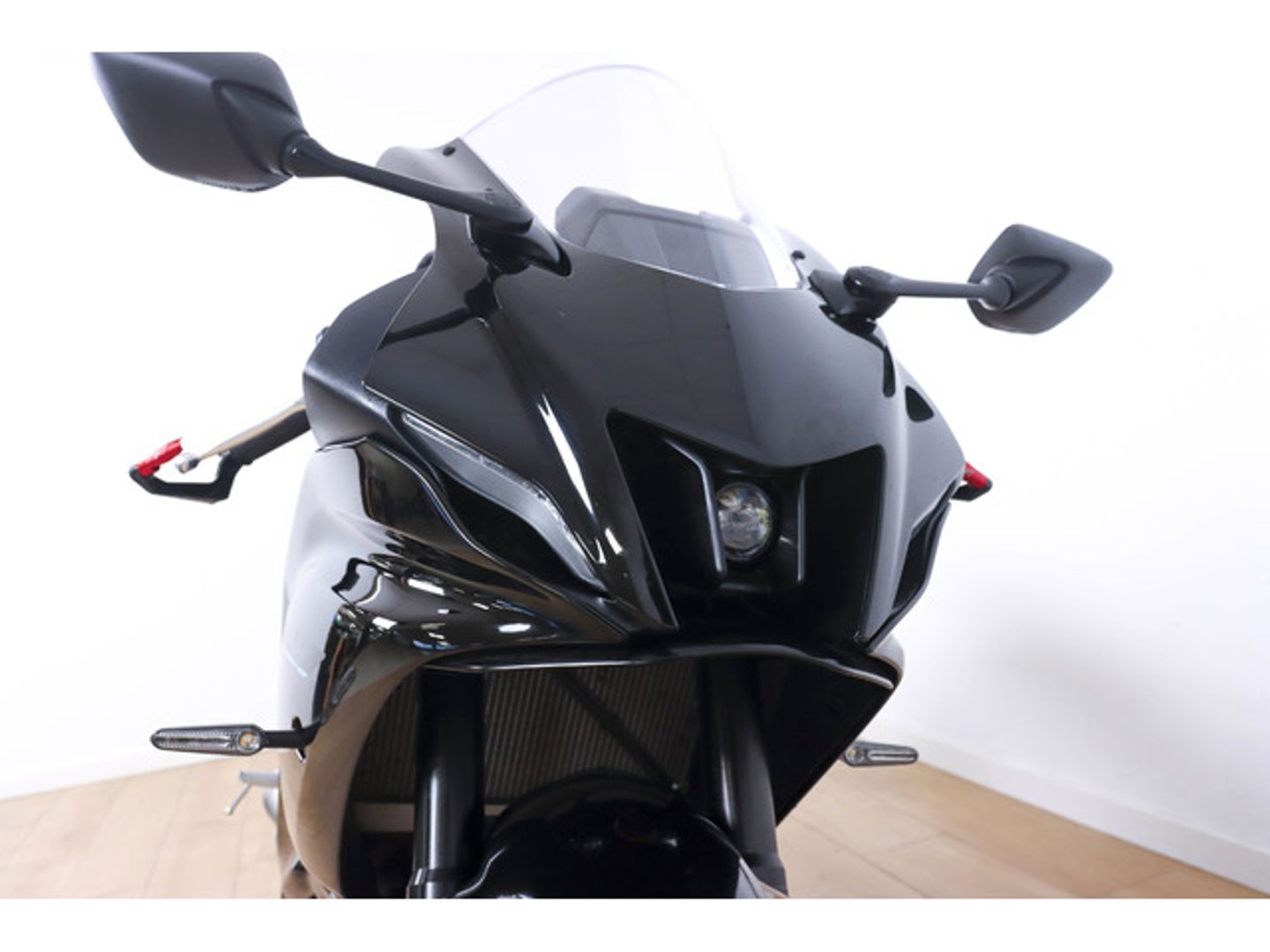 Yamaha R7