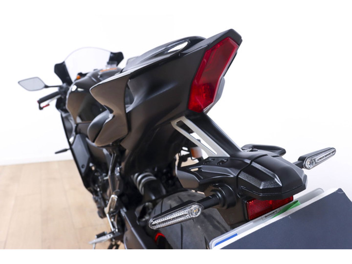 Yamaha R7