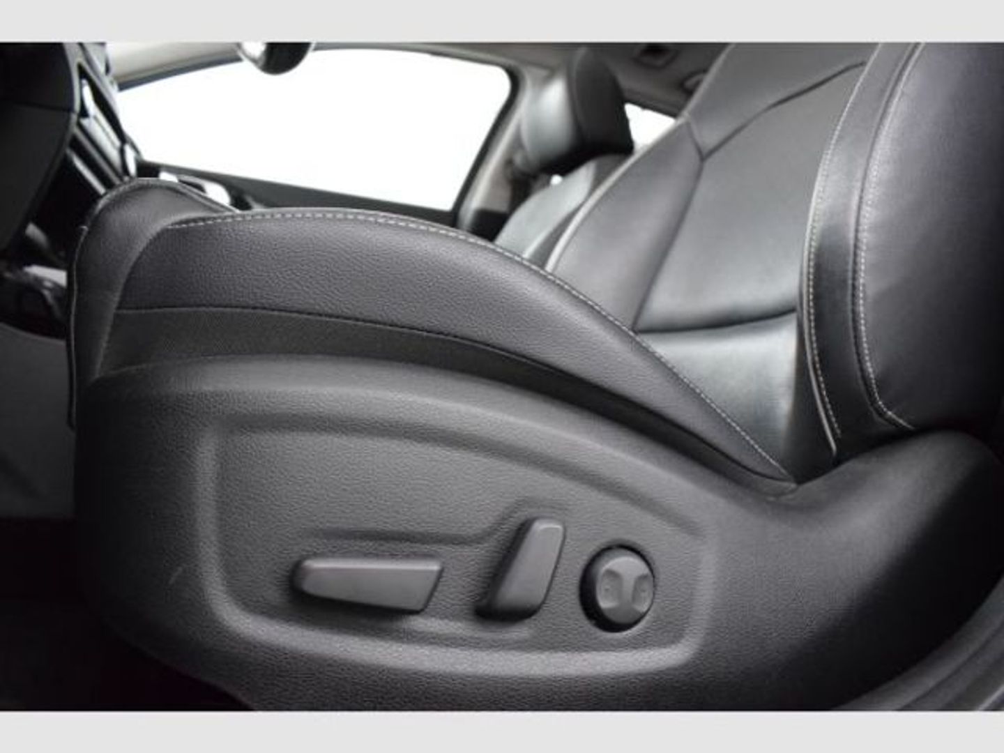 Kia Ceed Tourer 1.6 MHEV eMotion DCT 100 kW (136 CV)