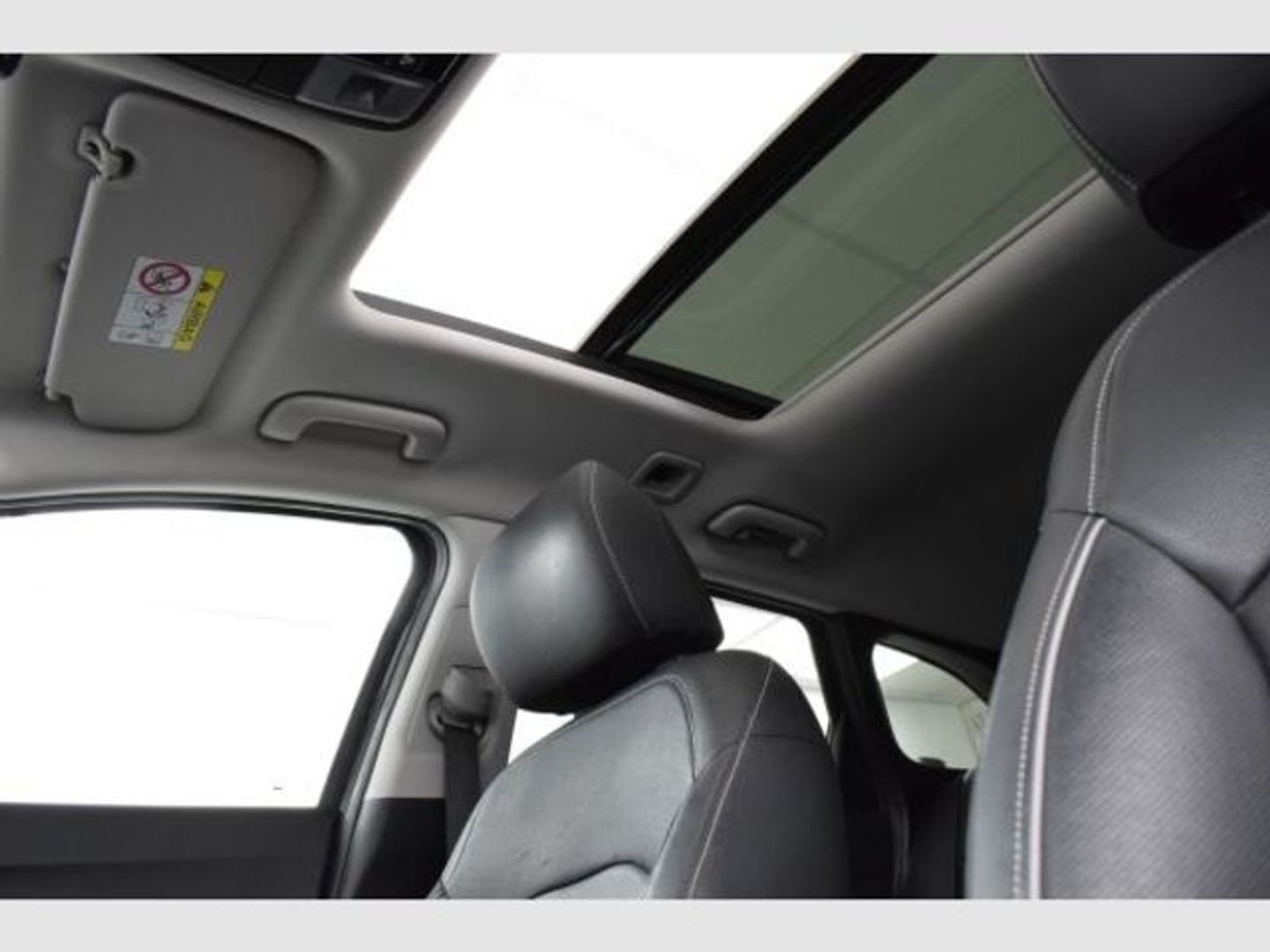 Kia Ceed Tourer 1.6 MHEV eMotion DCT 100 kW (136 CV)