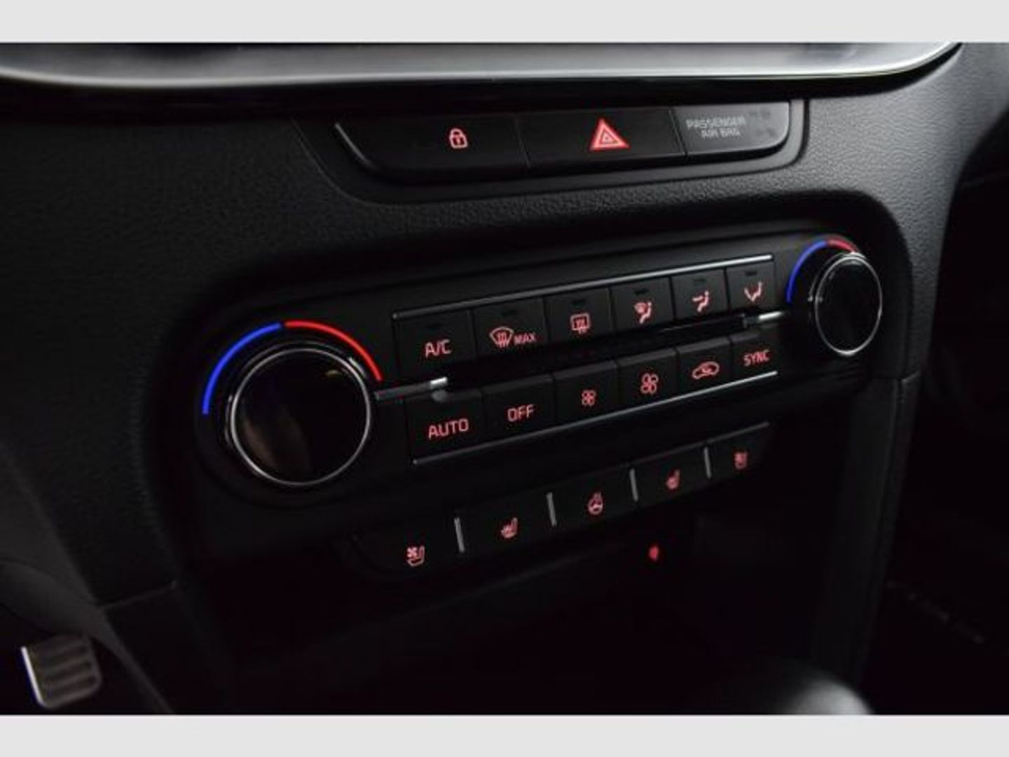 Kia Ceed Tourer 1.6 MHEV eMotion DCT 100 kW (136 CV)