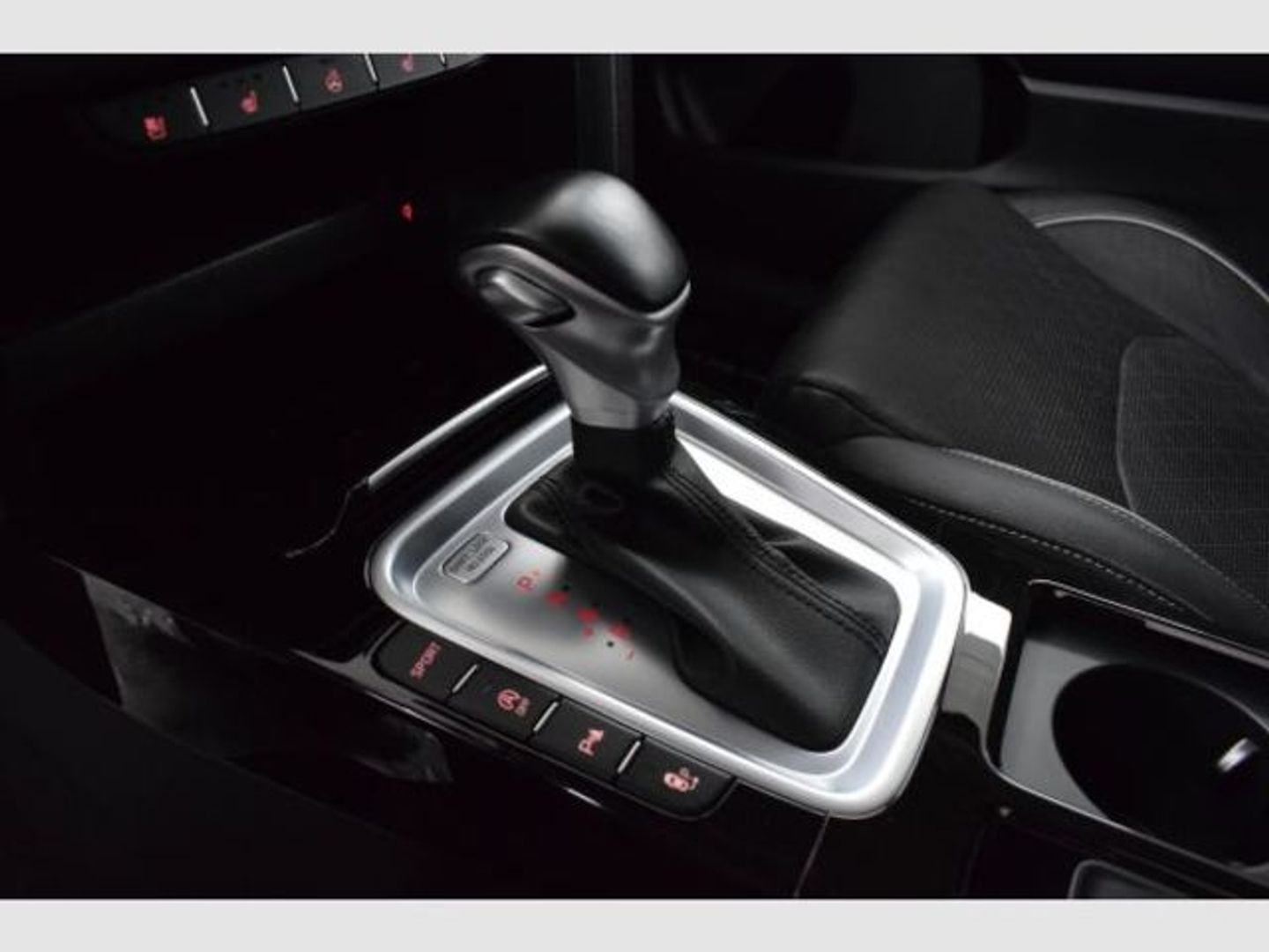 Kia Ceed Tourer 1.6 MHEV eMotion DCT 100 kW (136 CV)