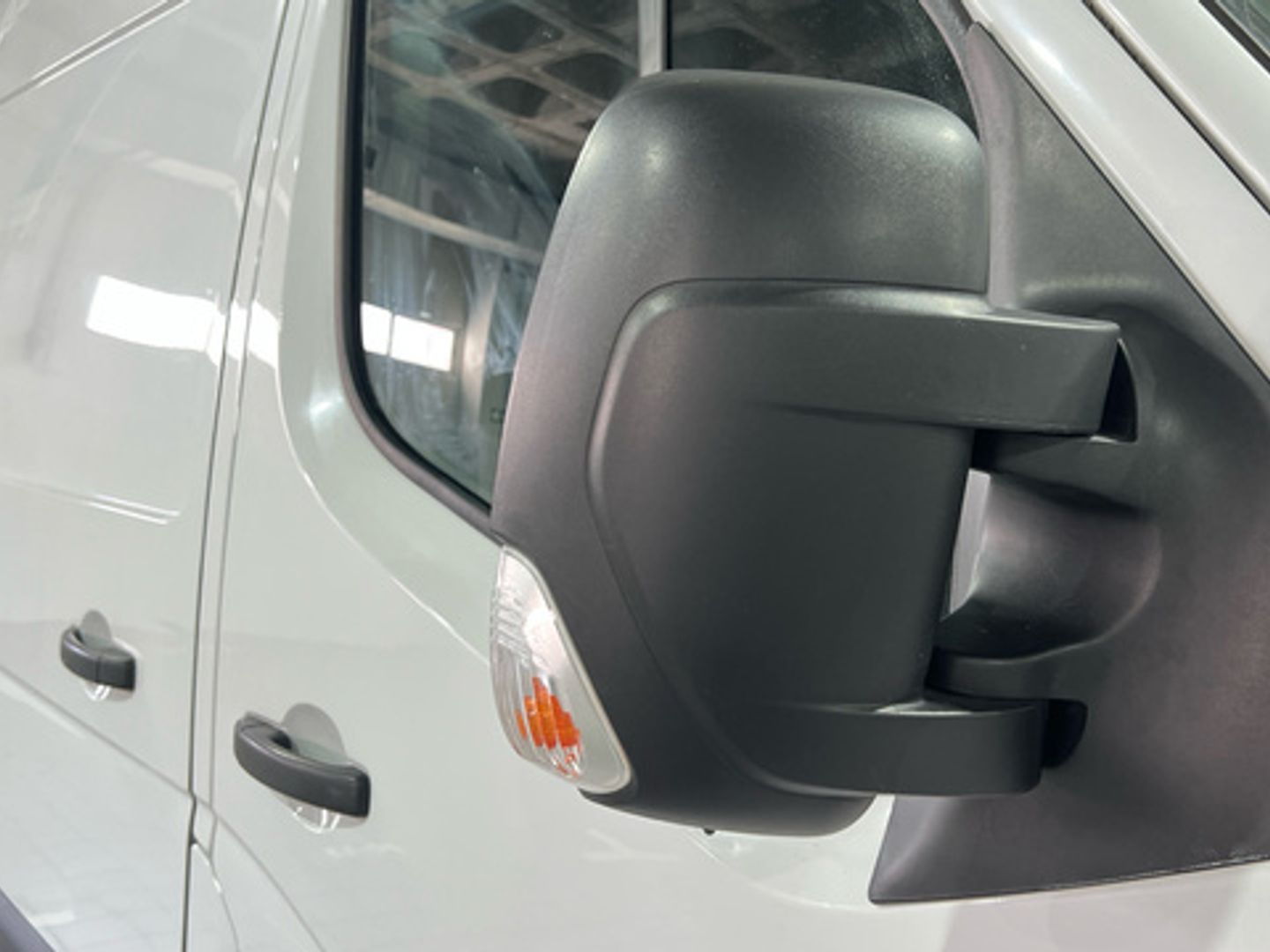 Renault Master Furgon L3H2 3500 Energy Blue dCi 110 kW (150 CV)