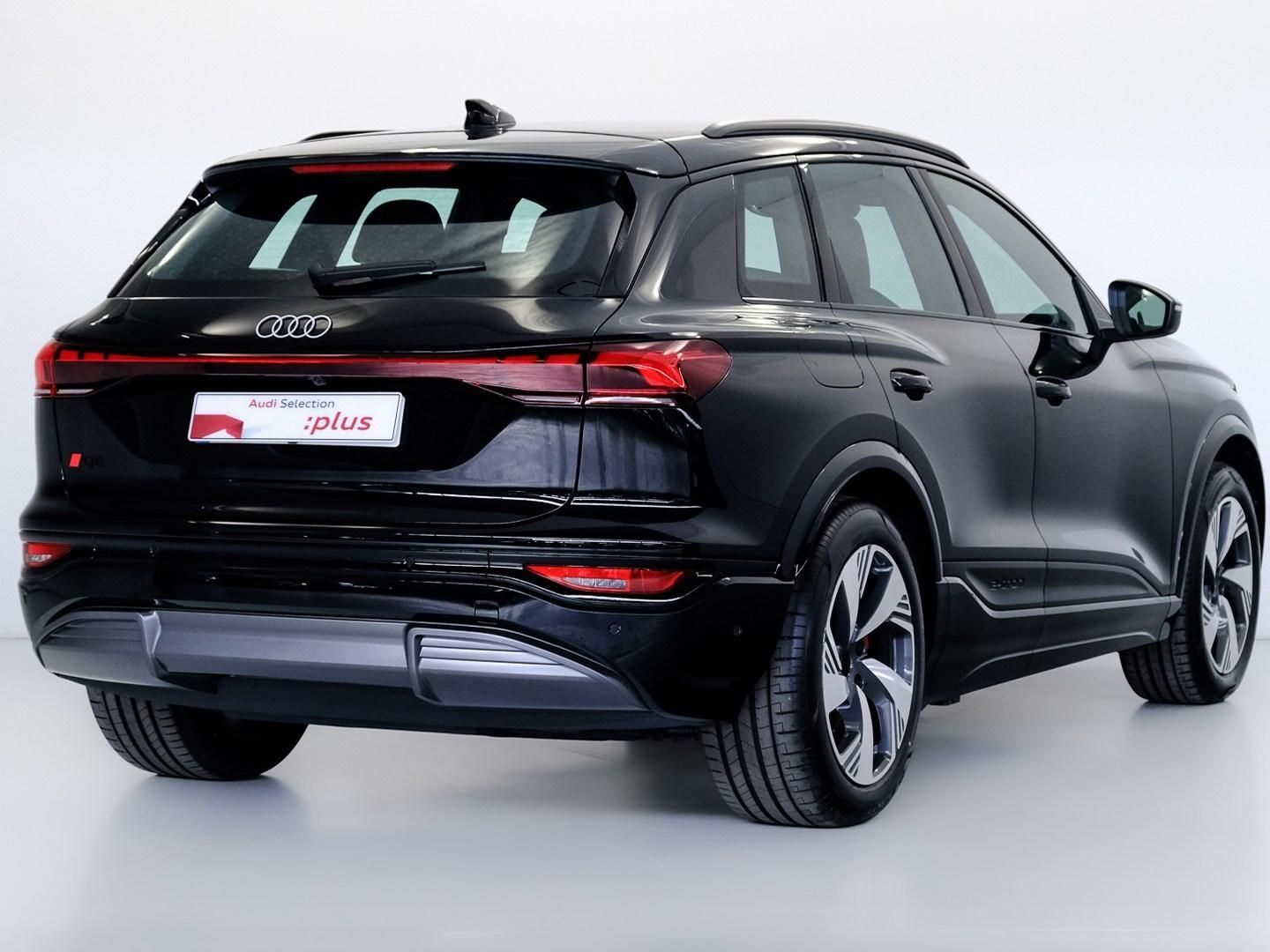 Audi Q6 e-tron S line Quattro 285 kW (388 CV)