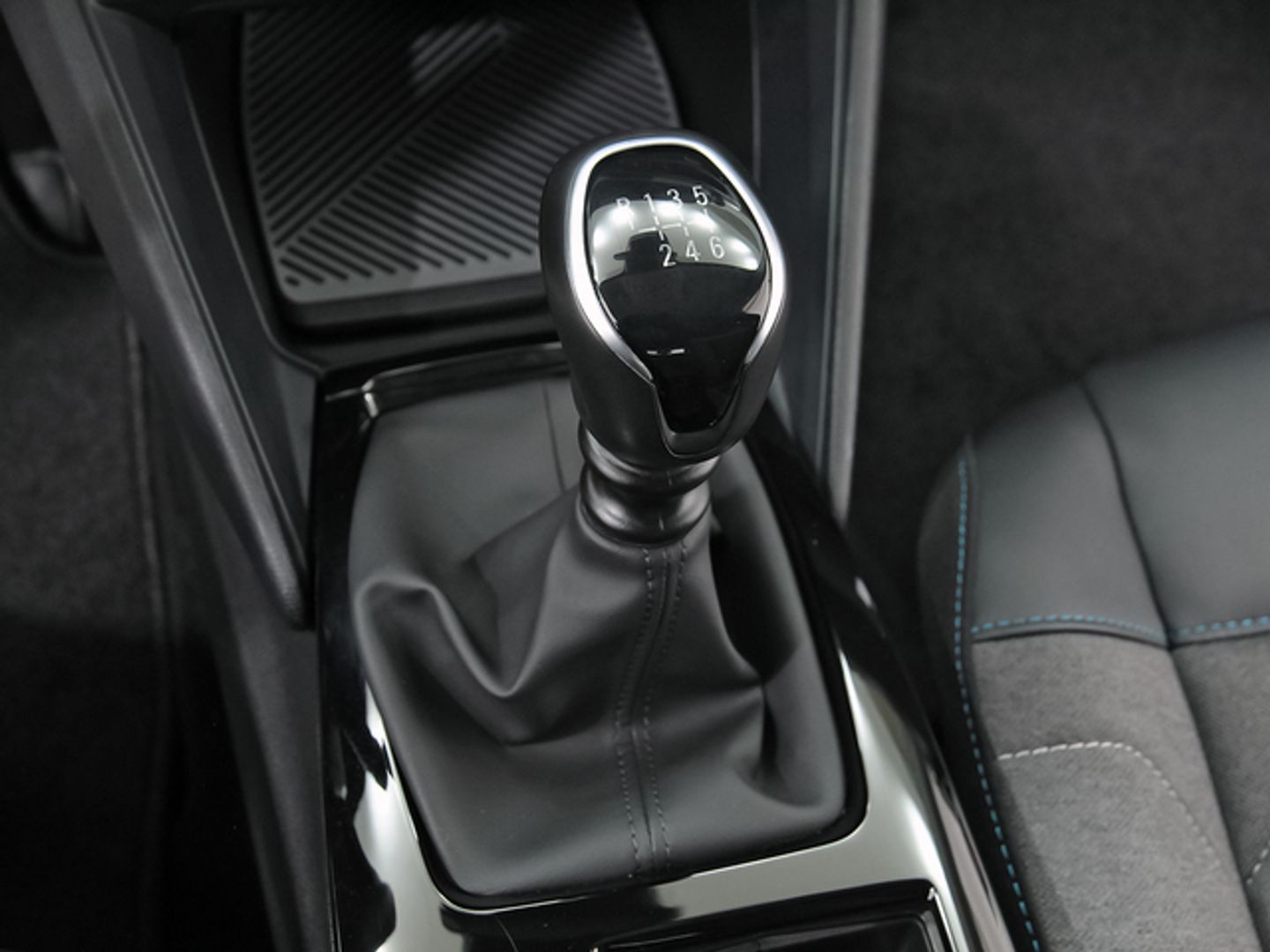 Citroen C4 PureTech 130 S&S Plus 96 kW (131 CV)