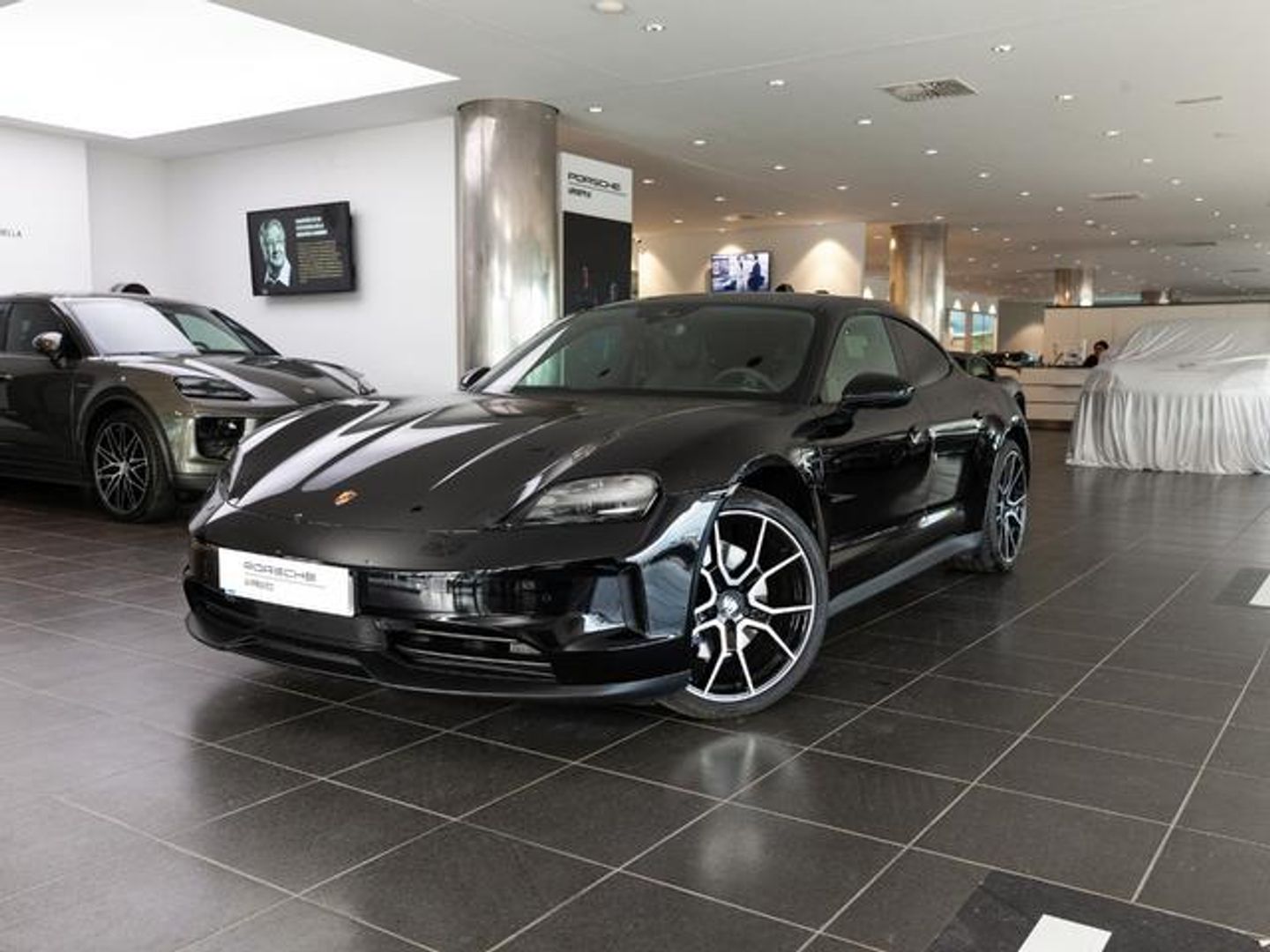 Porsche Taycan 300 kW (408 CV)