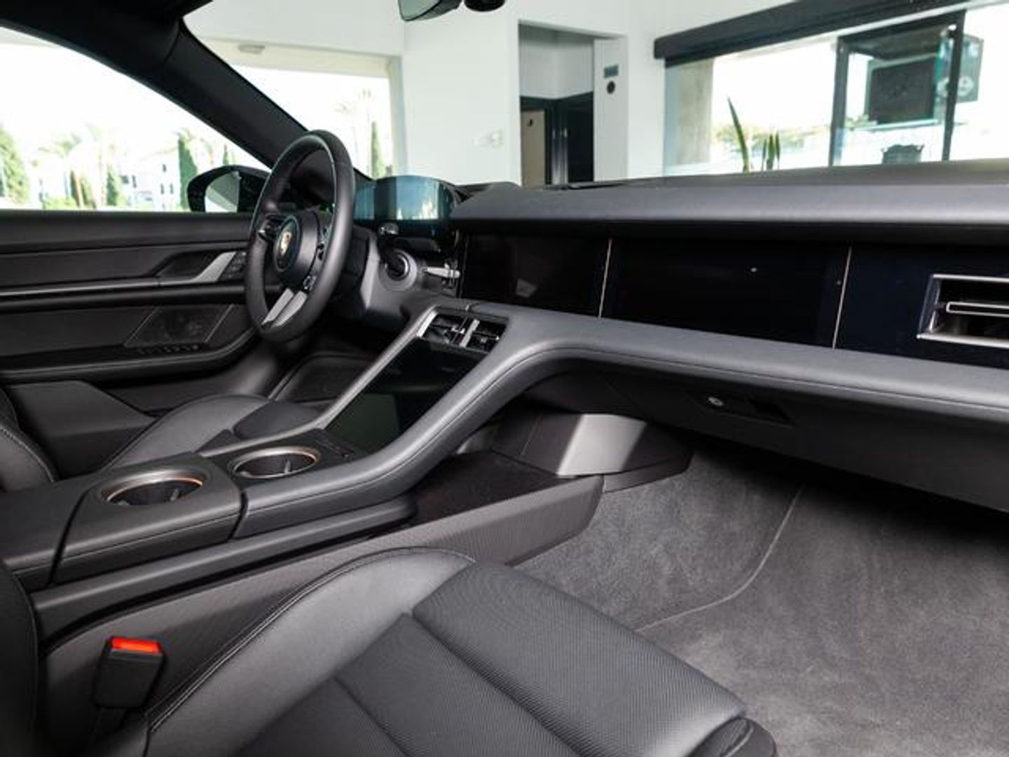 Porsche Taycan 300 kW (408 CV)
