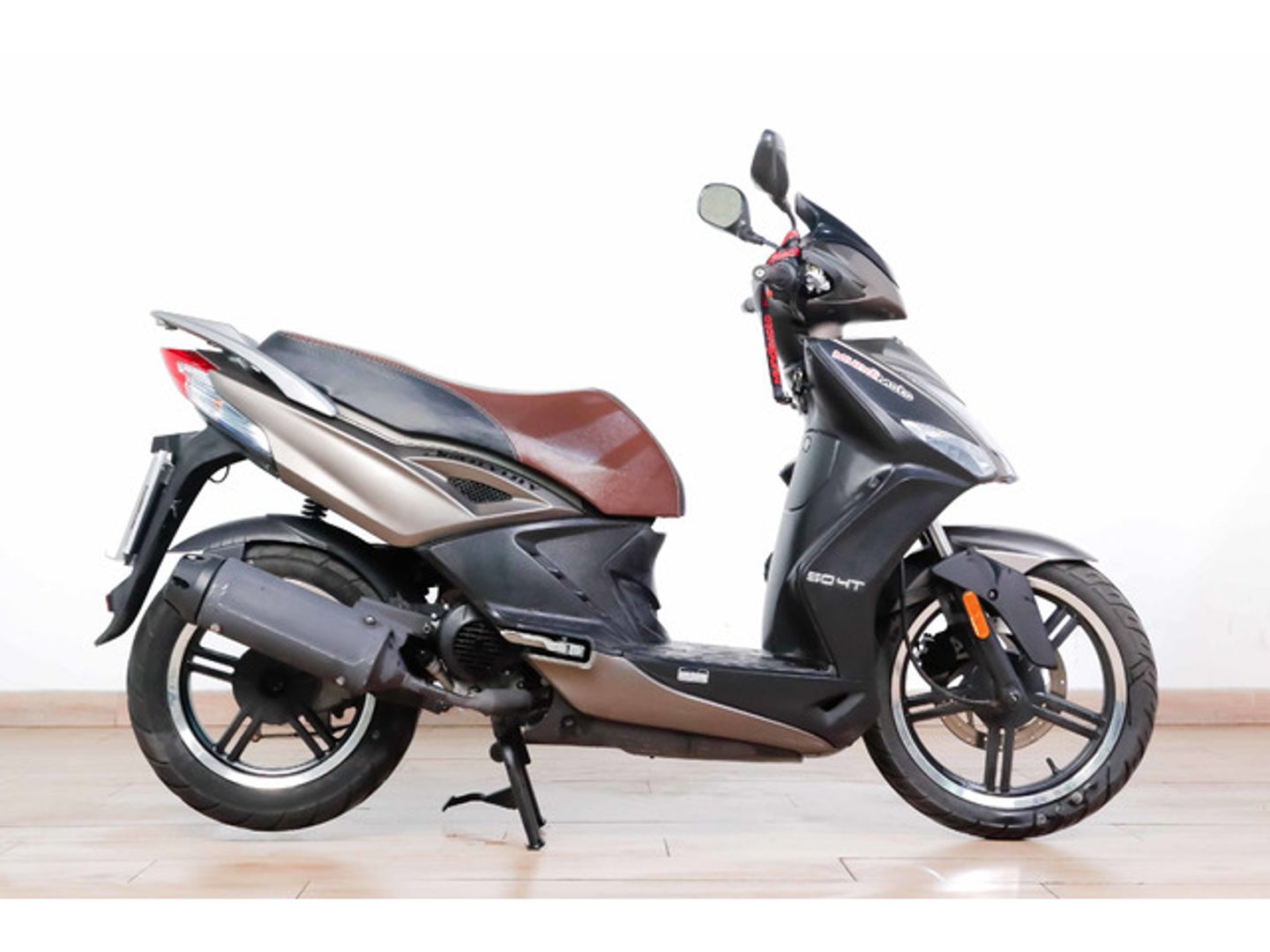 Kymco AGILITY CITY 50 4T Marrón Motorcycle