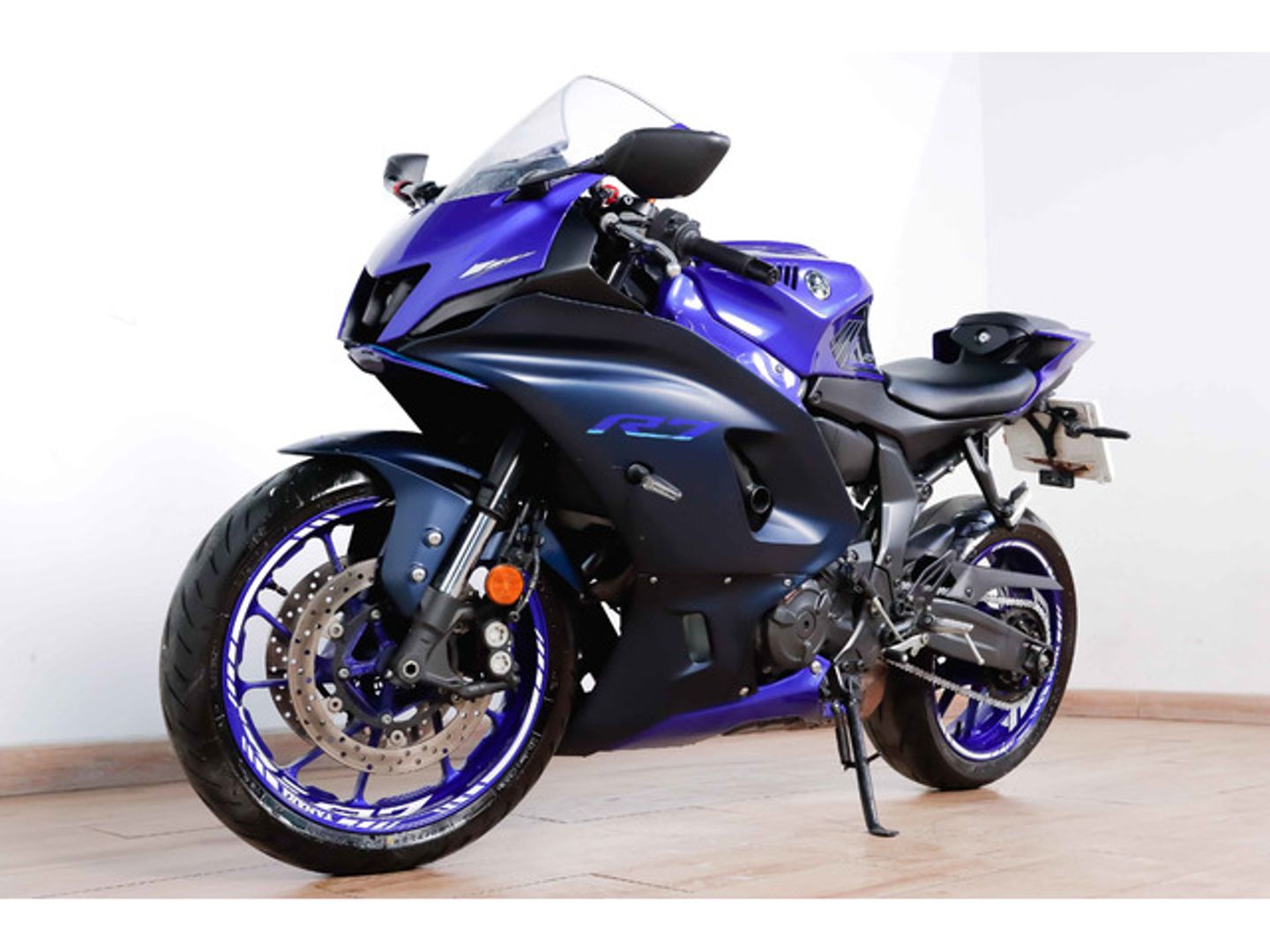 Yamaha R7 A2