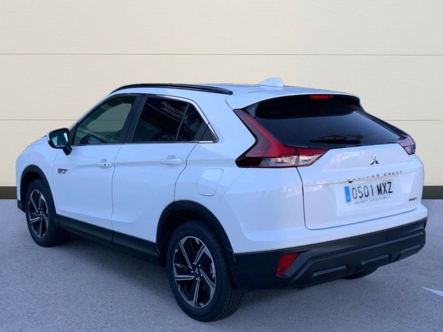Mitsubishi Eclipse Cross 2.4 PHEV Motion 4WD Auto 138 kW (188 CV)