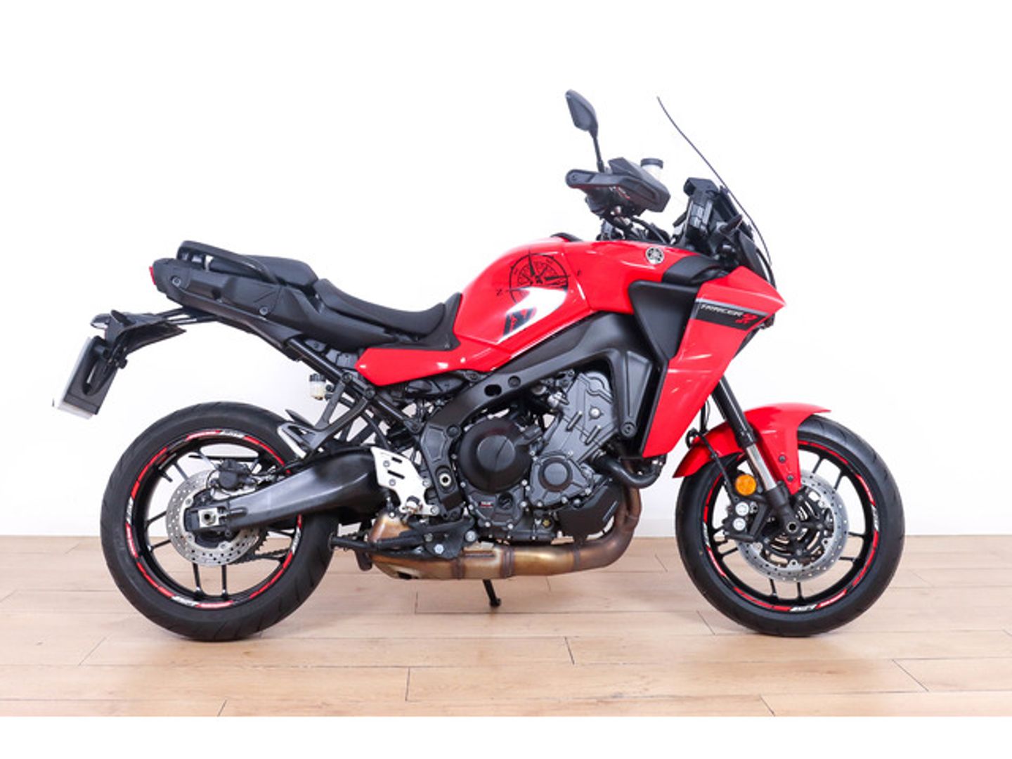 Yamaha Tracer 9 Rojo Motorcycle