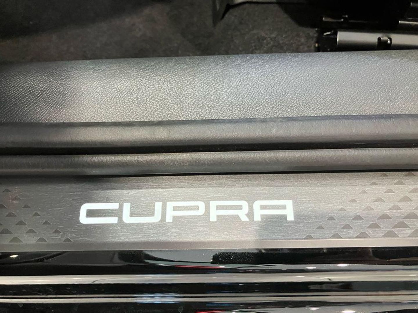 Cupra Formentor 1.5 eTSI -