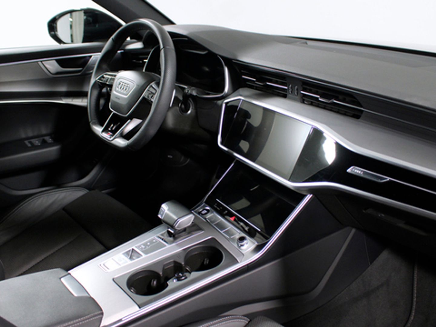 Audi A6 Avant 40 TDI Black line