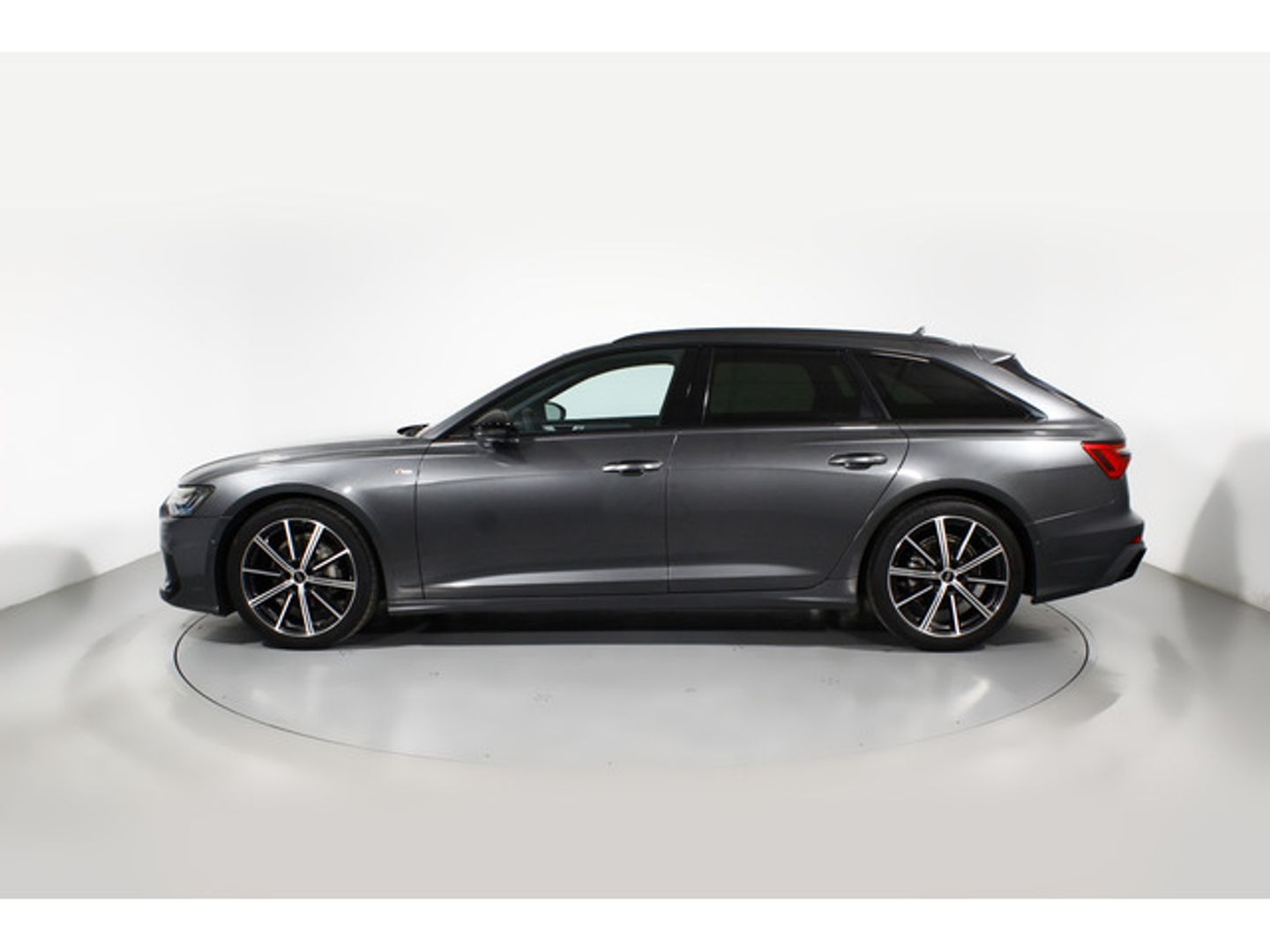 Audi A6 Avant 40 TDI Black line