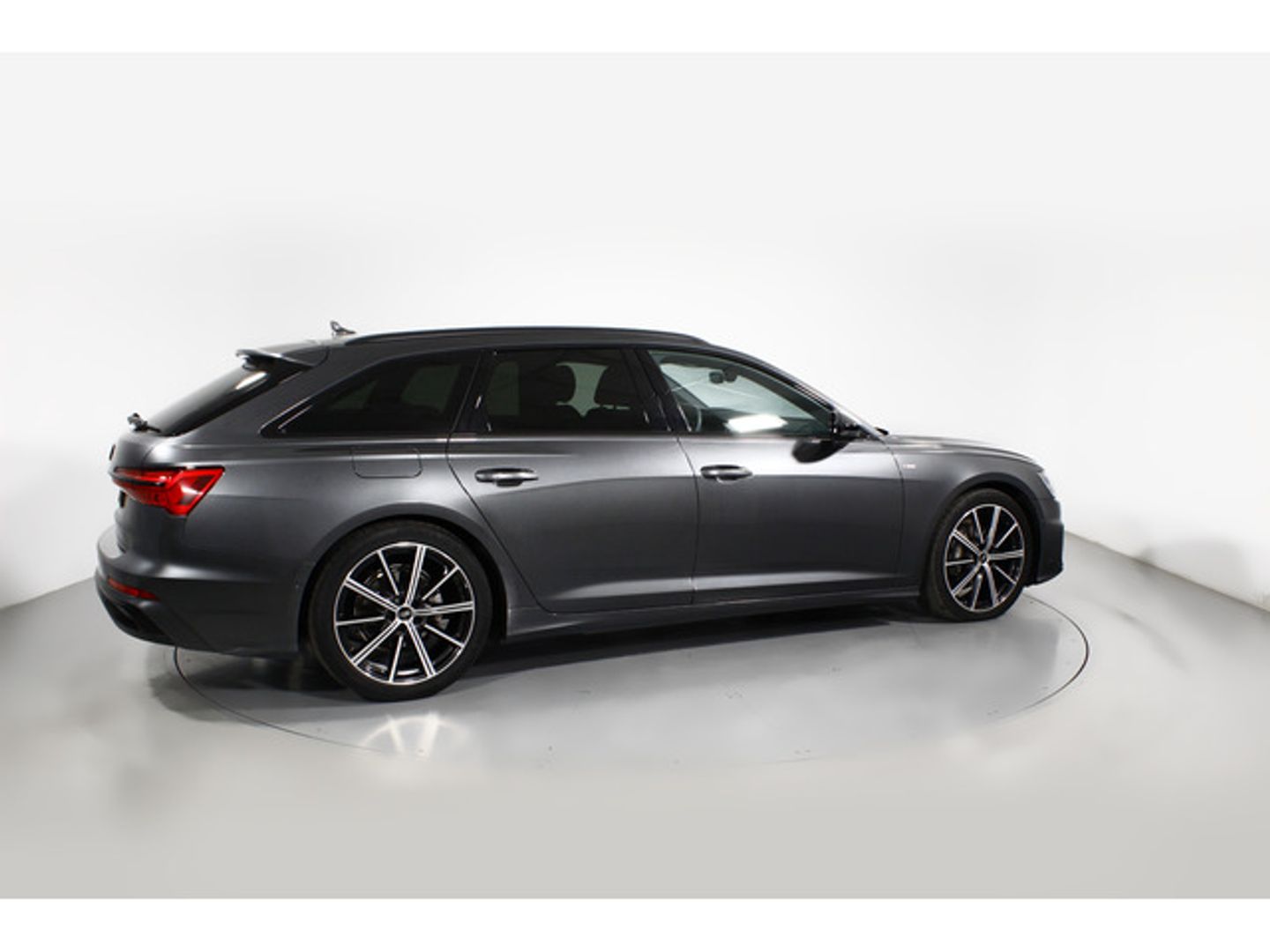 Audi A6 Avant 40 TDI Black line