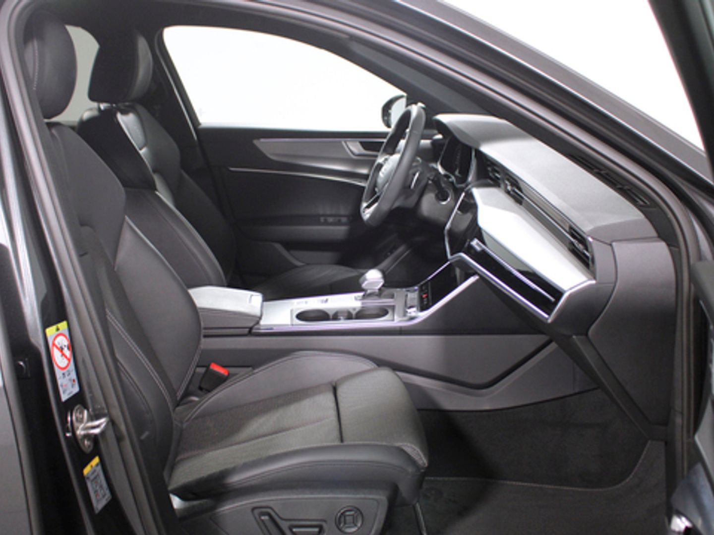 Audi A6 Avant 40 TDI Black line