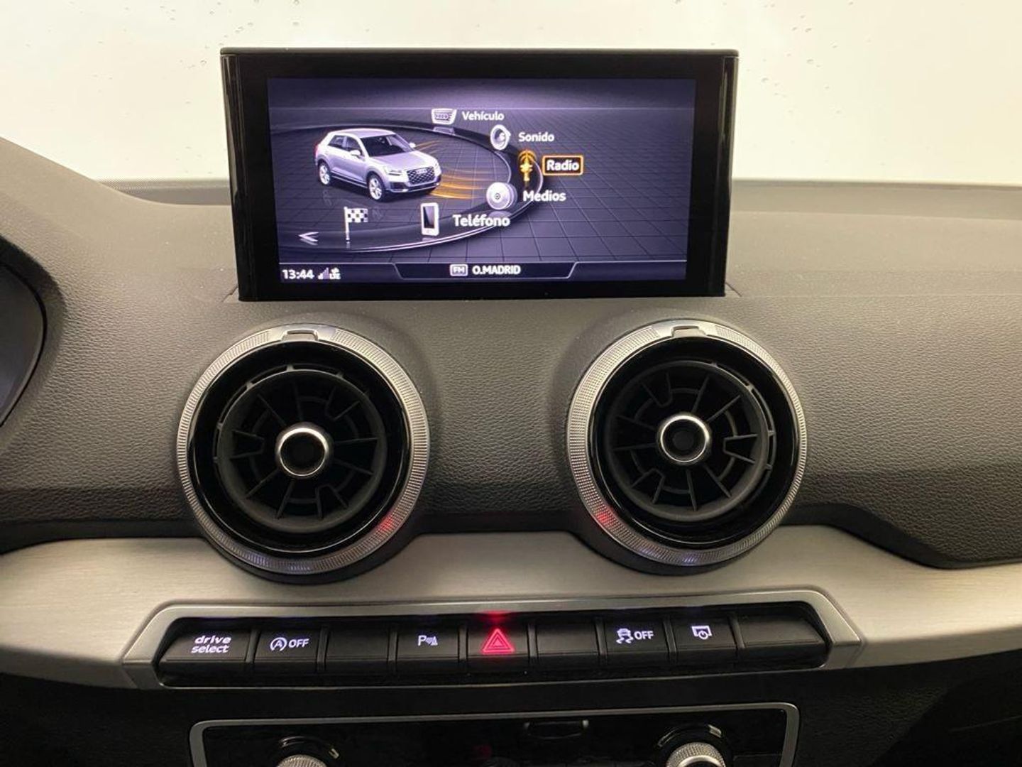 Audi Q2 S line 30 TFSI 81 kW (110 CV)
