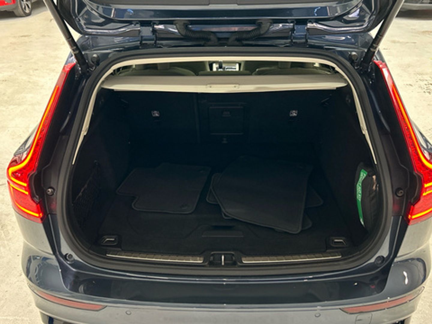Volvo V60 B4 D Plus Dark Auto 145 kW (197 CV)