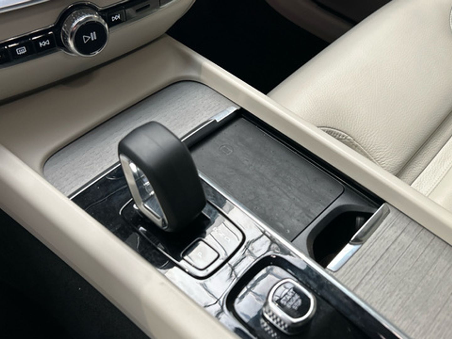 Volvo V60 B4 D Plus Dark Auto 145 kW (197 CV)