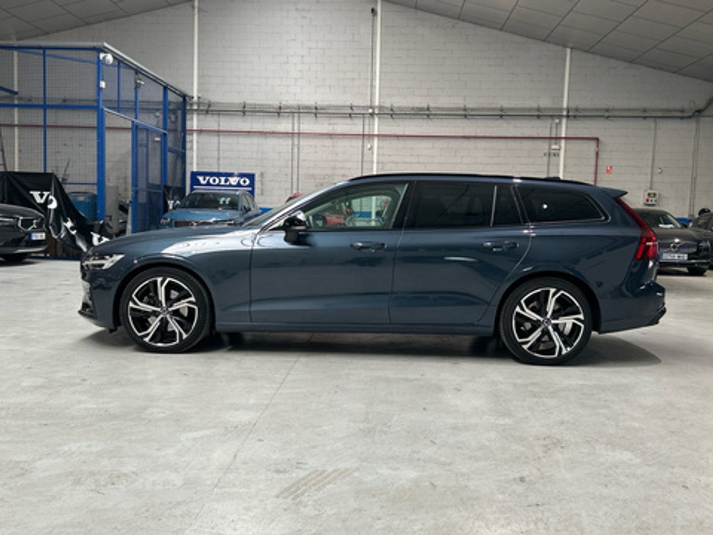 Volvo V60 B4 D Plus Dark Auto 145 kW (197 CV)