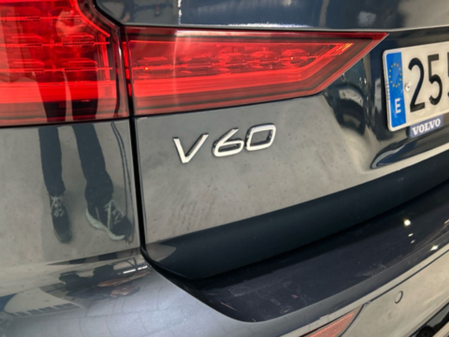 Volvo V60 B4 D Plus Dark Auto 145 kW (197 CV)