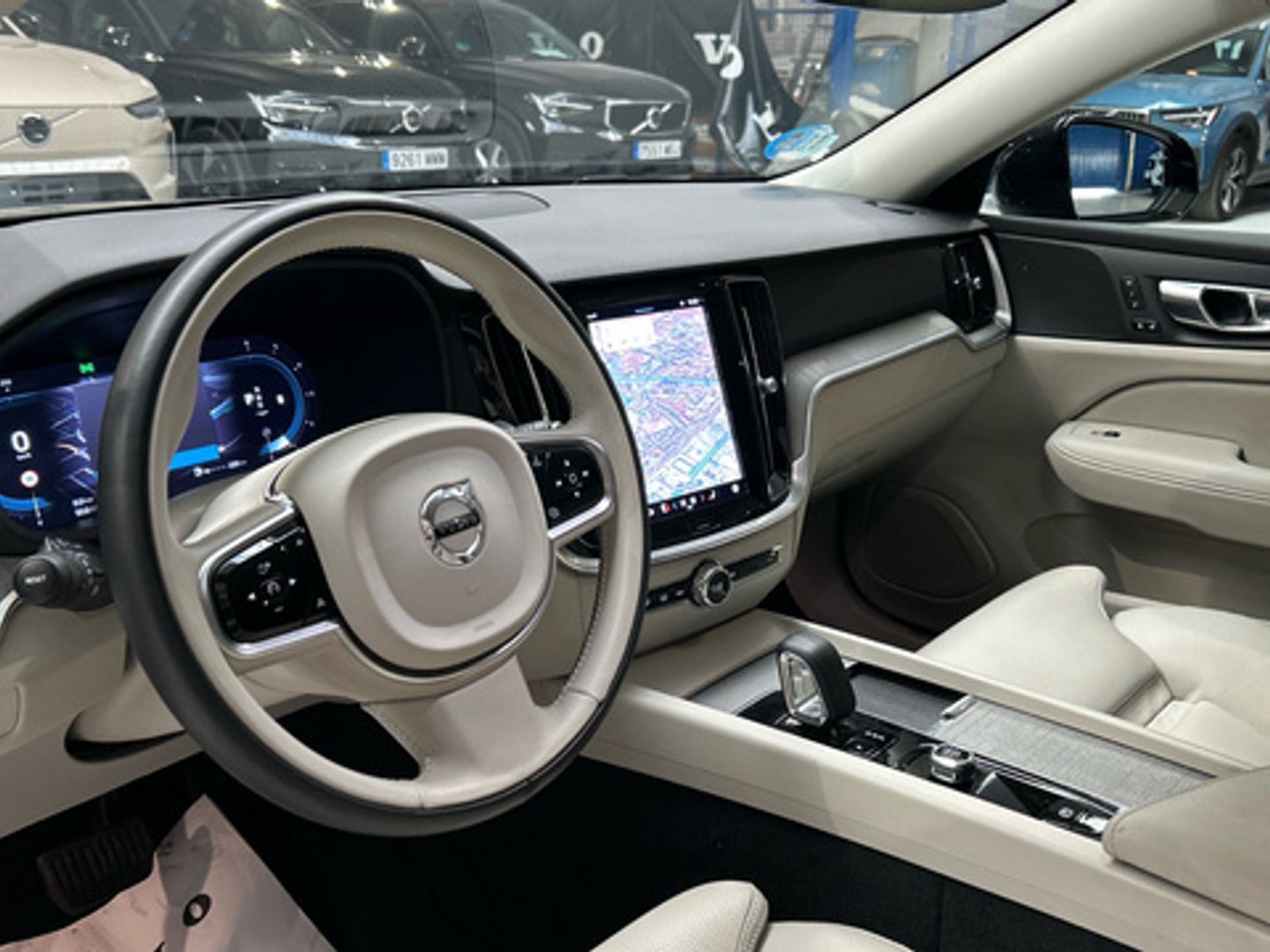 Volvo V60 B4 D Plus Dark Auto 145 kW (197 CV)