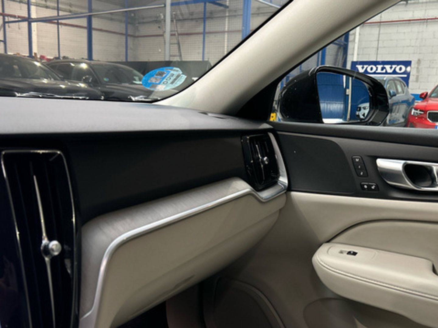 Volvo V60 B4 D Plus Dark Auto 145 kW (197 CV)