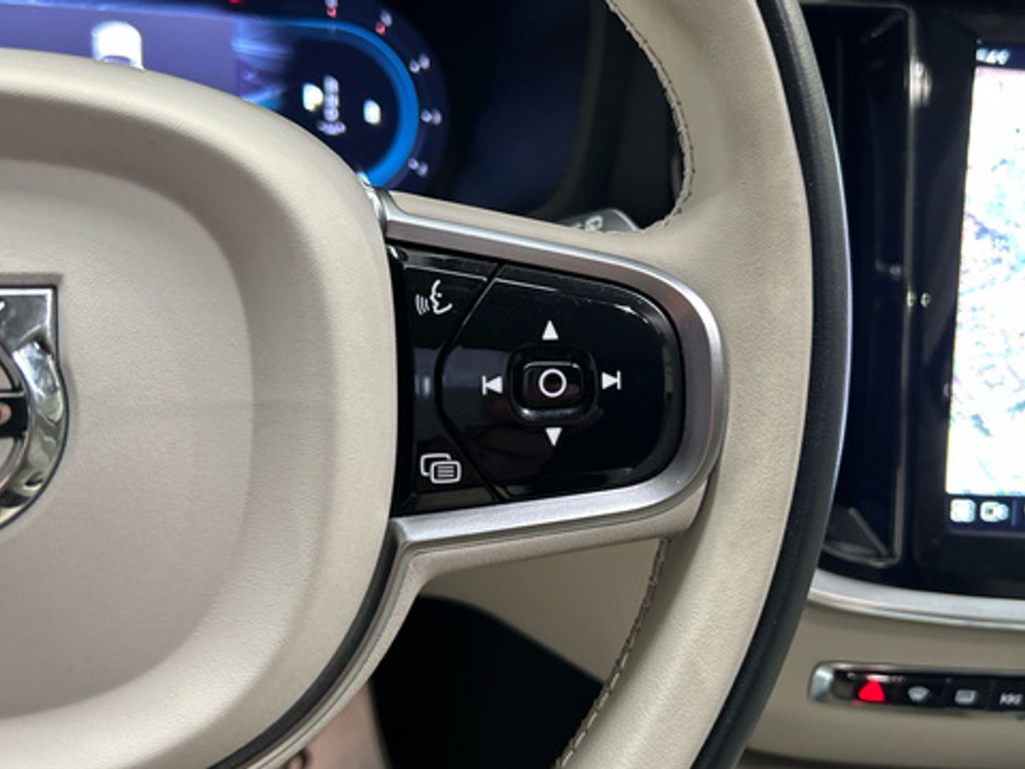 Volvo V60 B4 D Plus Dark Auto 145 kW (197 CV)