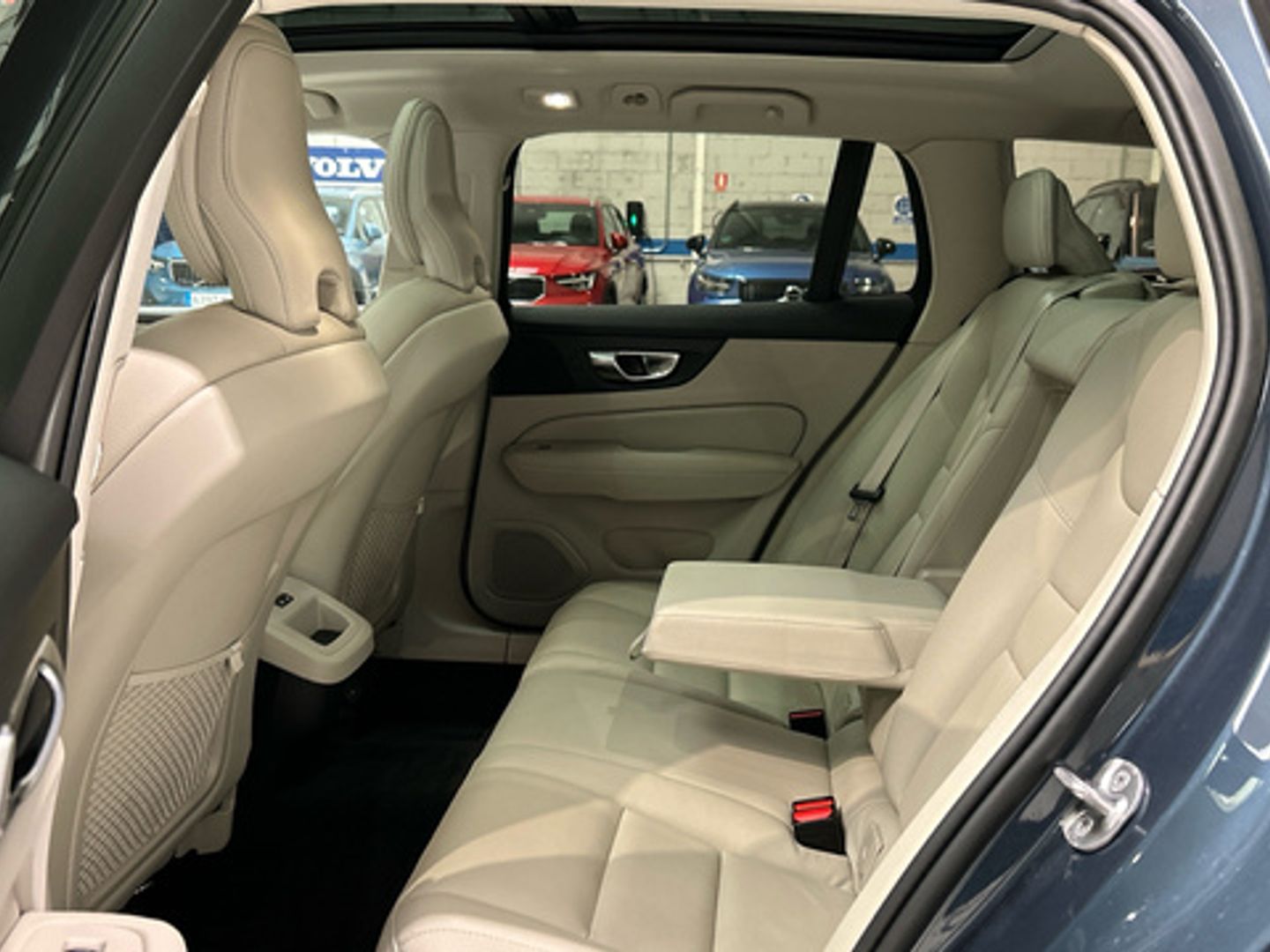 Volvo V60 B4 D Plus Dark Auto 145 kW (197 CV)