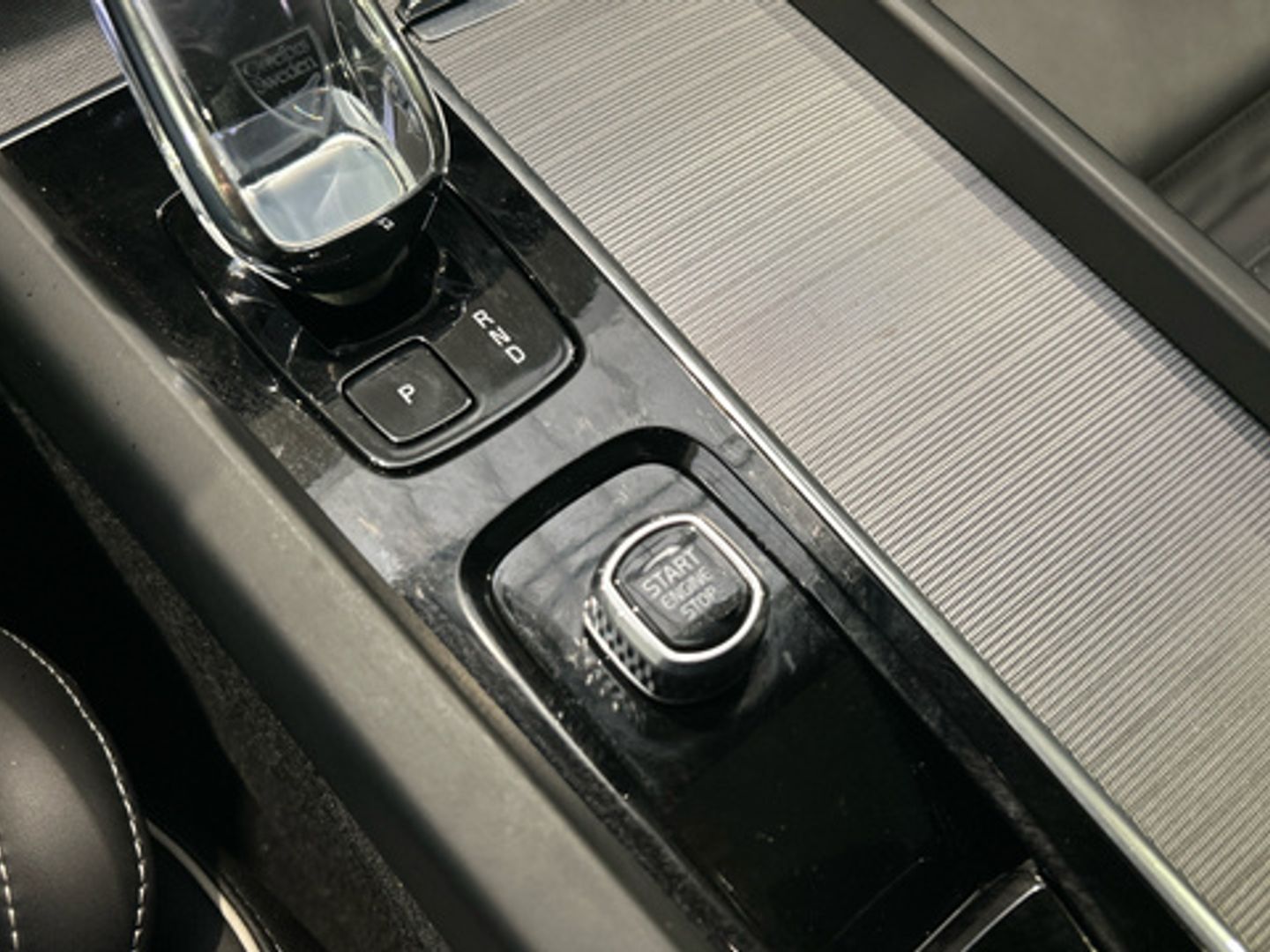 Volvo XC60 B4 D Plus Dark Auto 145 kW (197 CV)