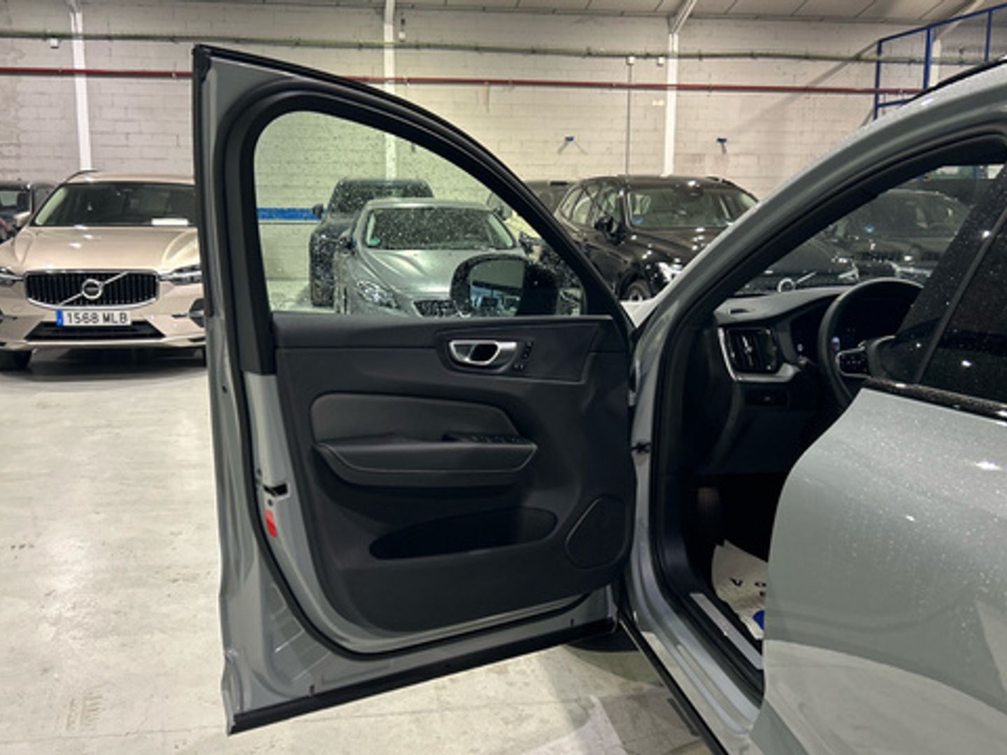 Volvo XC60 B4 D Plus Dark Auto 145 kW (197 CV)