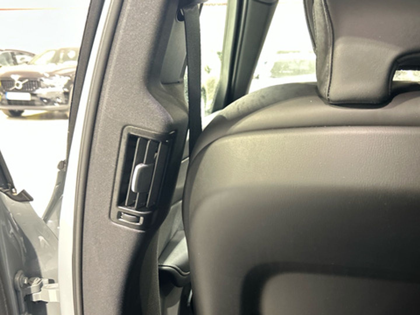Volvo XC60 B4 D Plus Dark Auto 145 kW (197 CV)