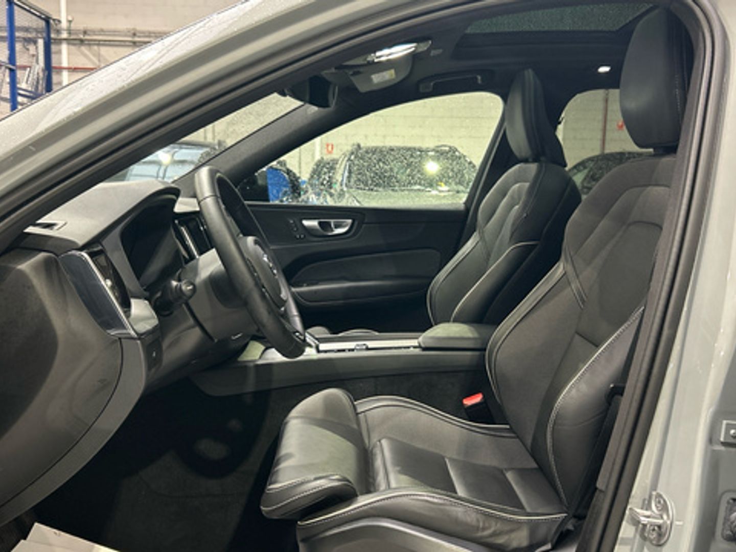 Volvo XC60 B4 D Plus Dark Auto 145 kW (197 CV)