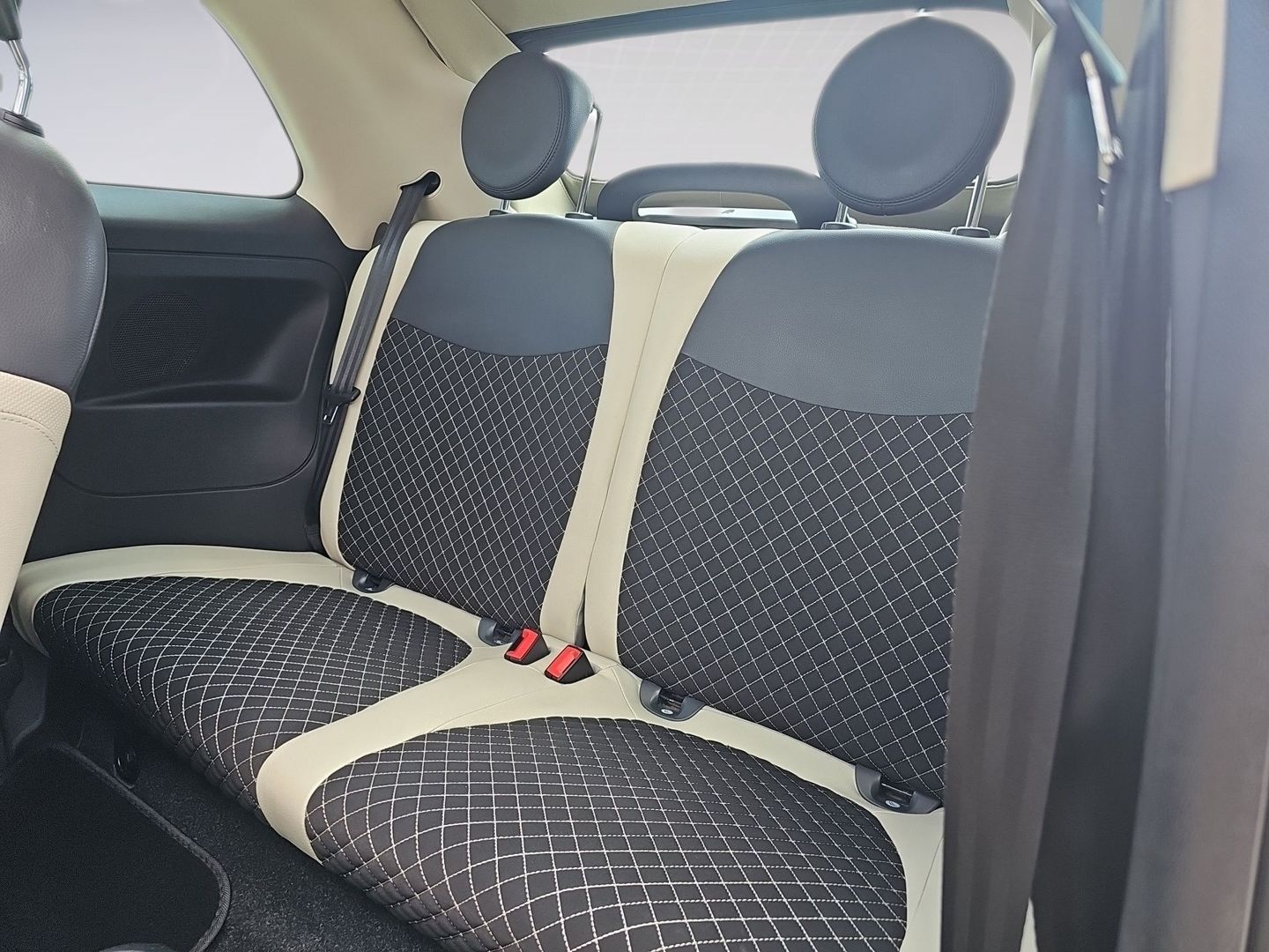 Fiat 500C 1.0 Hybrid Dolcevita 51 kW (70 CV)