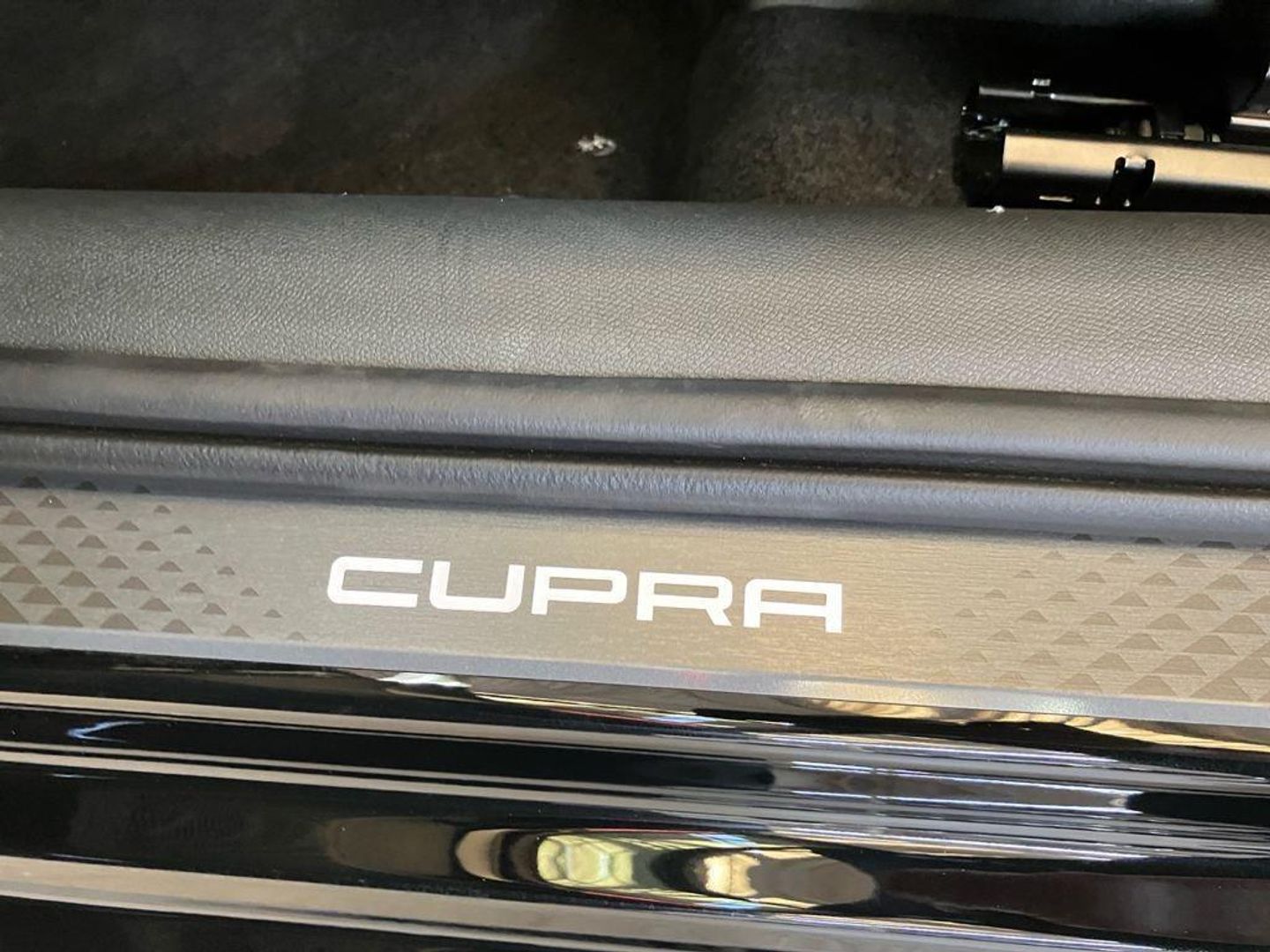 Cupra Leon Sportstourer 1.5 eTSI -