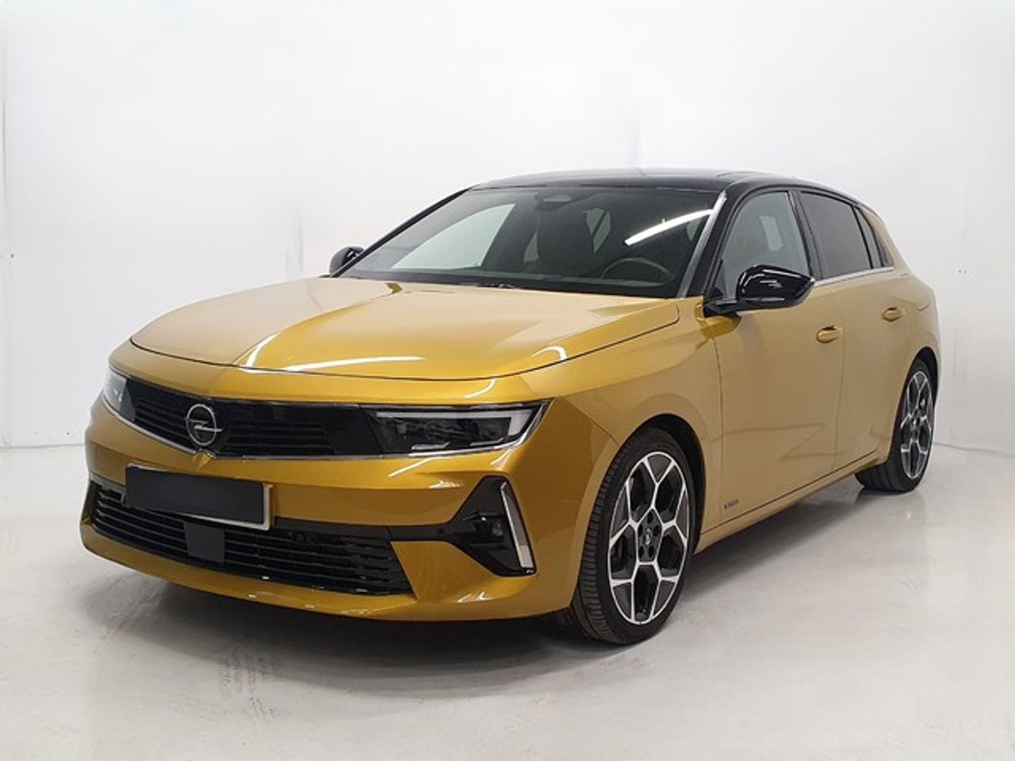 Opel Astra 1.6T PHEV Ultimate Amarillo Sedan