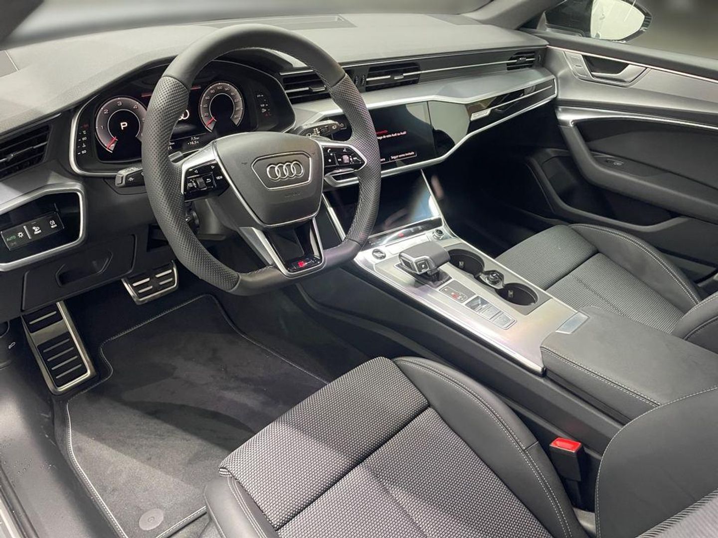 Audi A6 Avant Black line 40 TDI quattro-ultra 150 kW (204 CV) S tronic