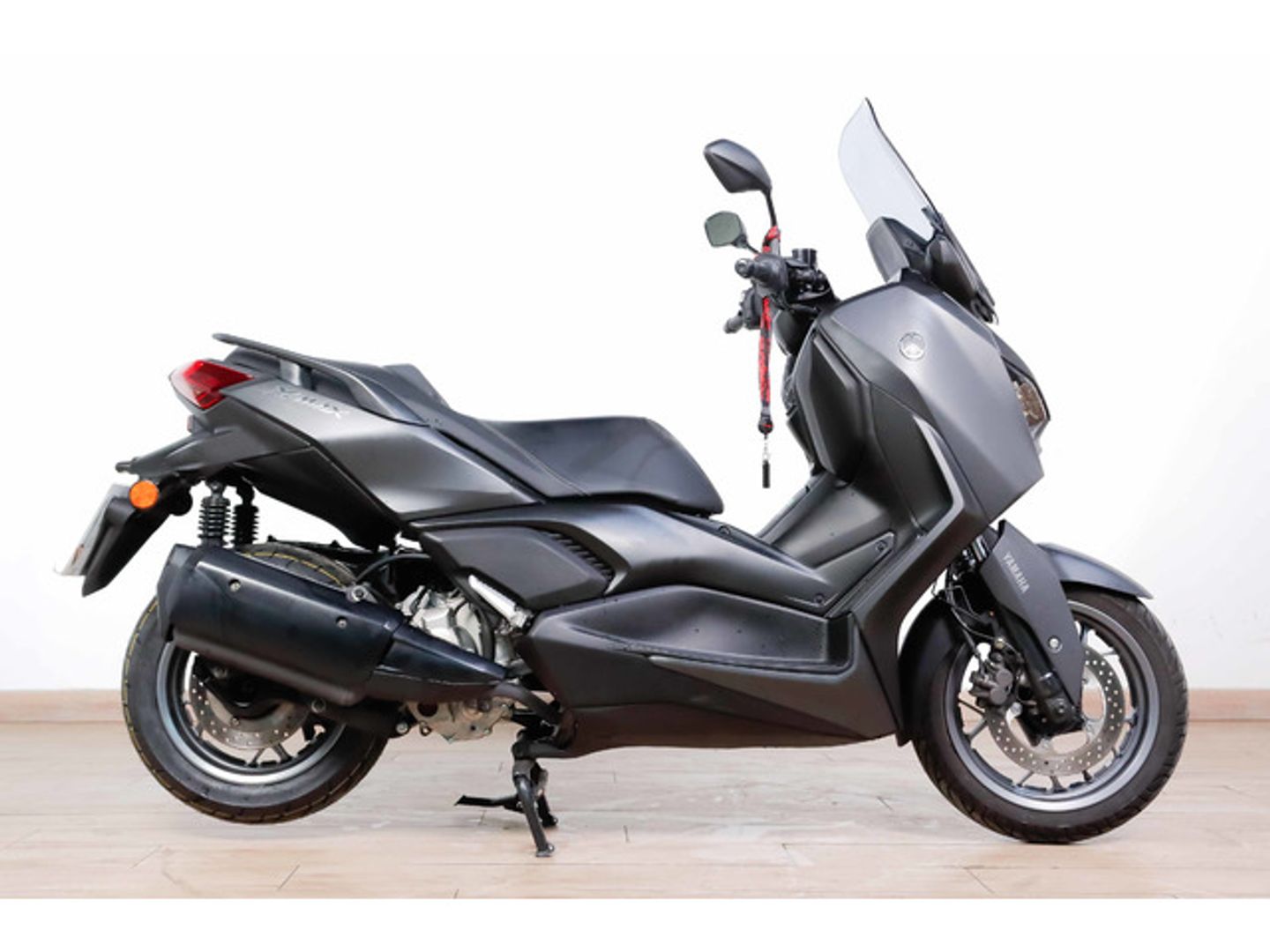 Yamaha X-Max 300 Gris Motorcycle