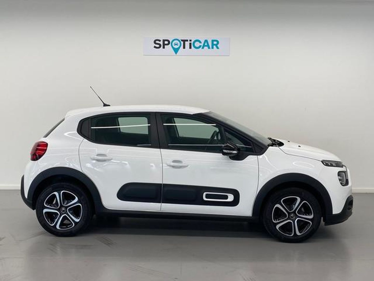 Citroen C3 PureTech 83 Plus 61 kW (83 CV)