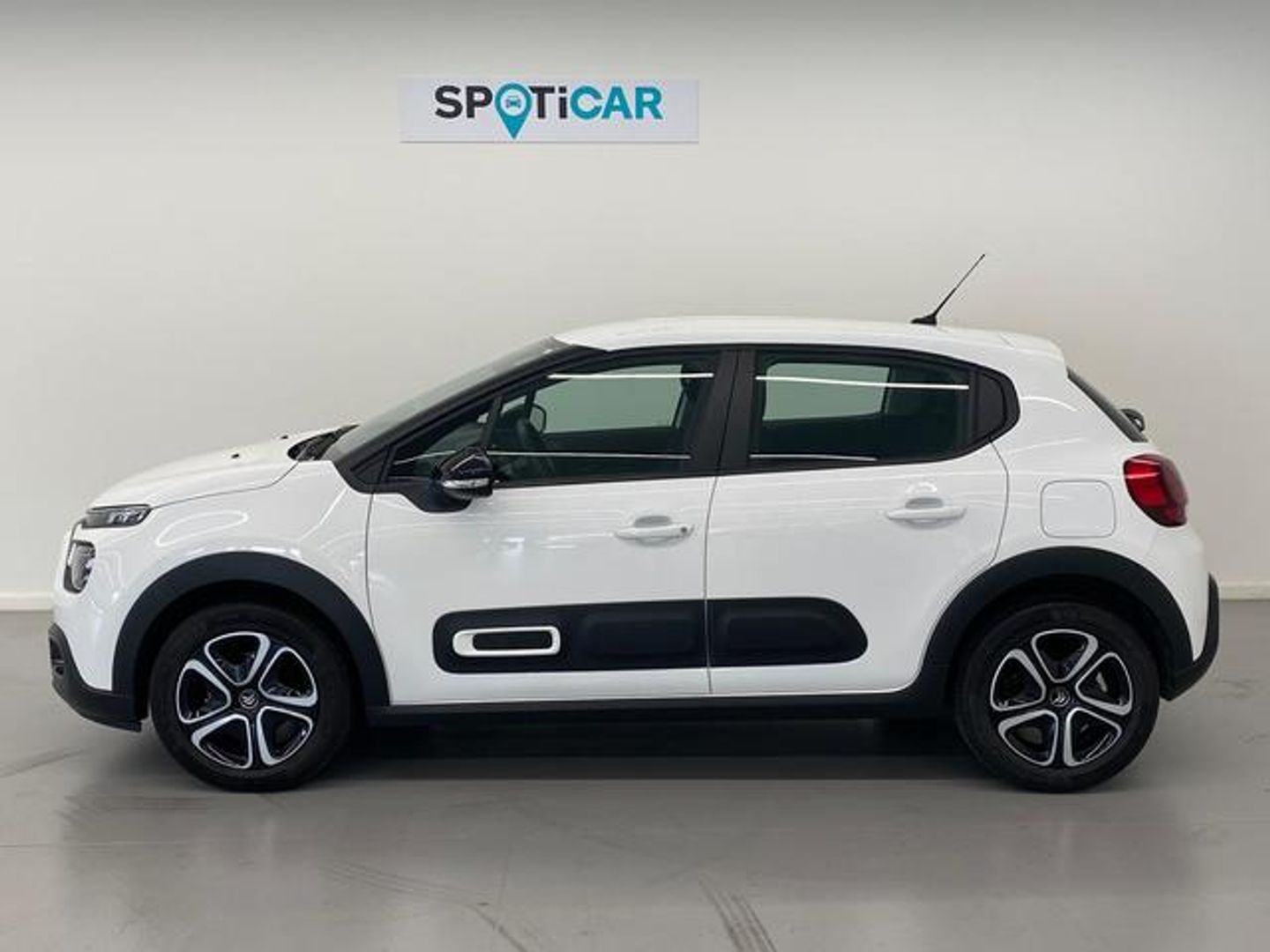Citroen C3 PureTech 83 Plus 61 kW (83 CV)