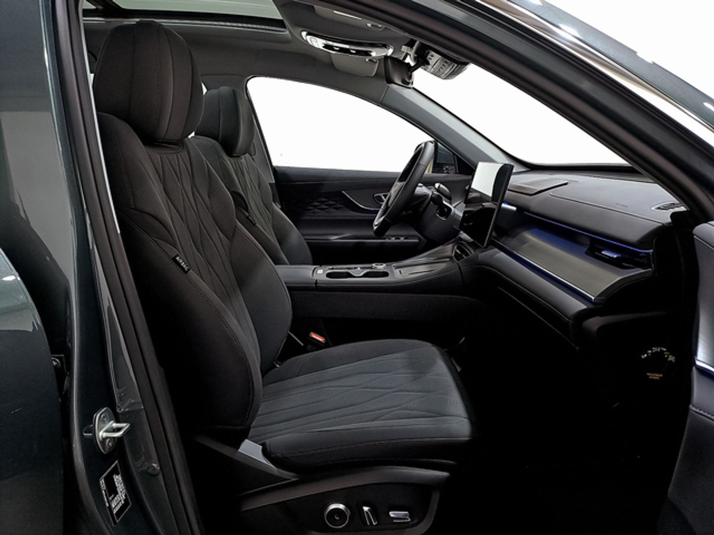 Ebro S800 1.6 TGDI Luxury DCT 108 kW (147 CV)
