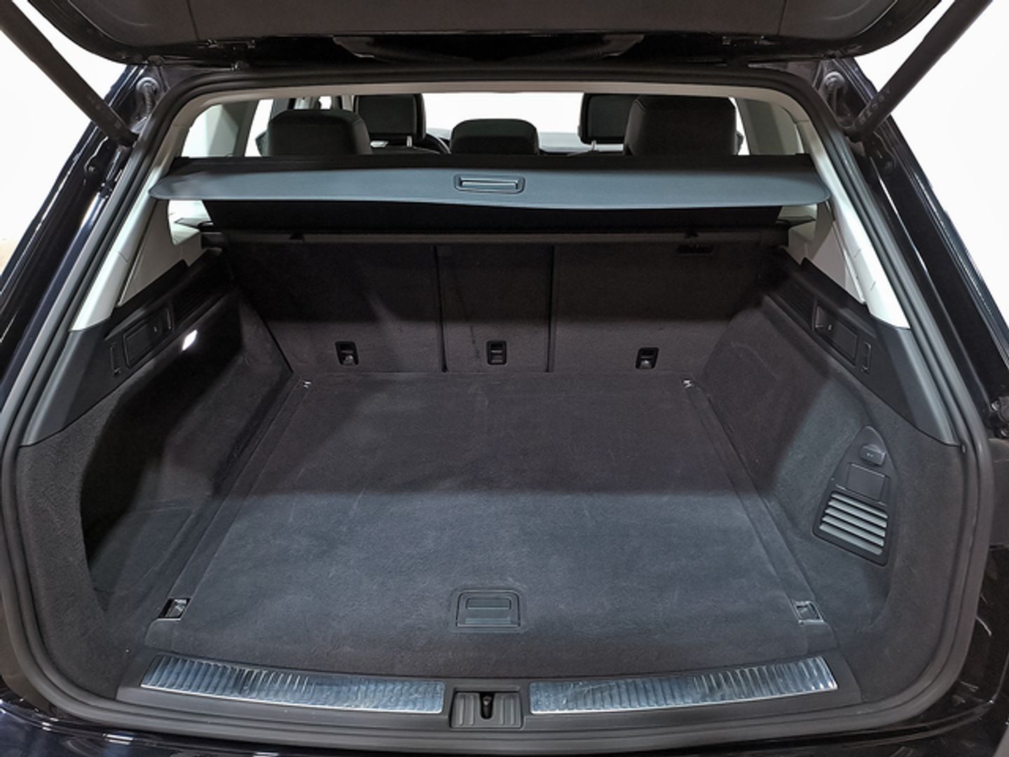 Volkswagen Touareg 3.0 TSI eHybrid Elegance