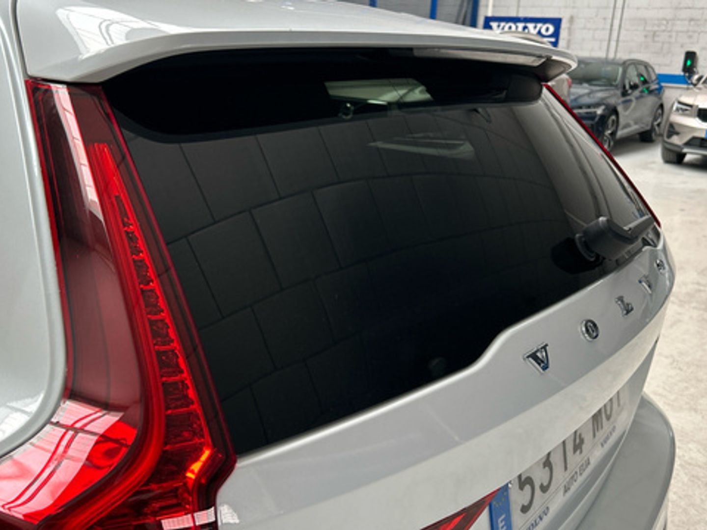 Volvo V60 T6 Recharge Inscription Core