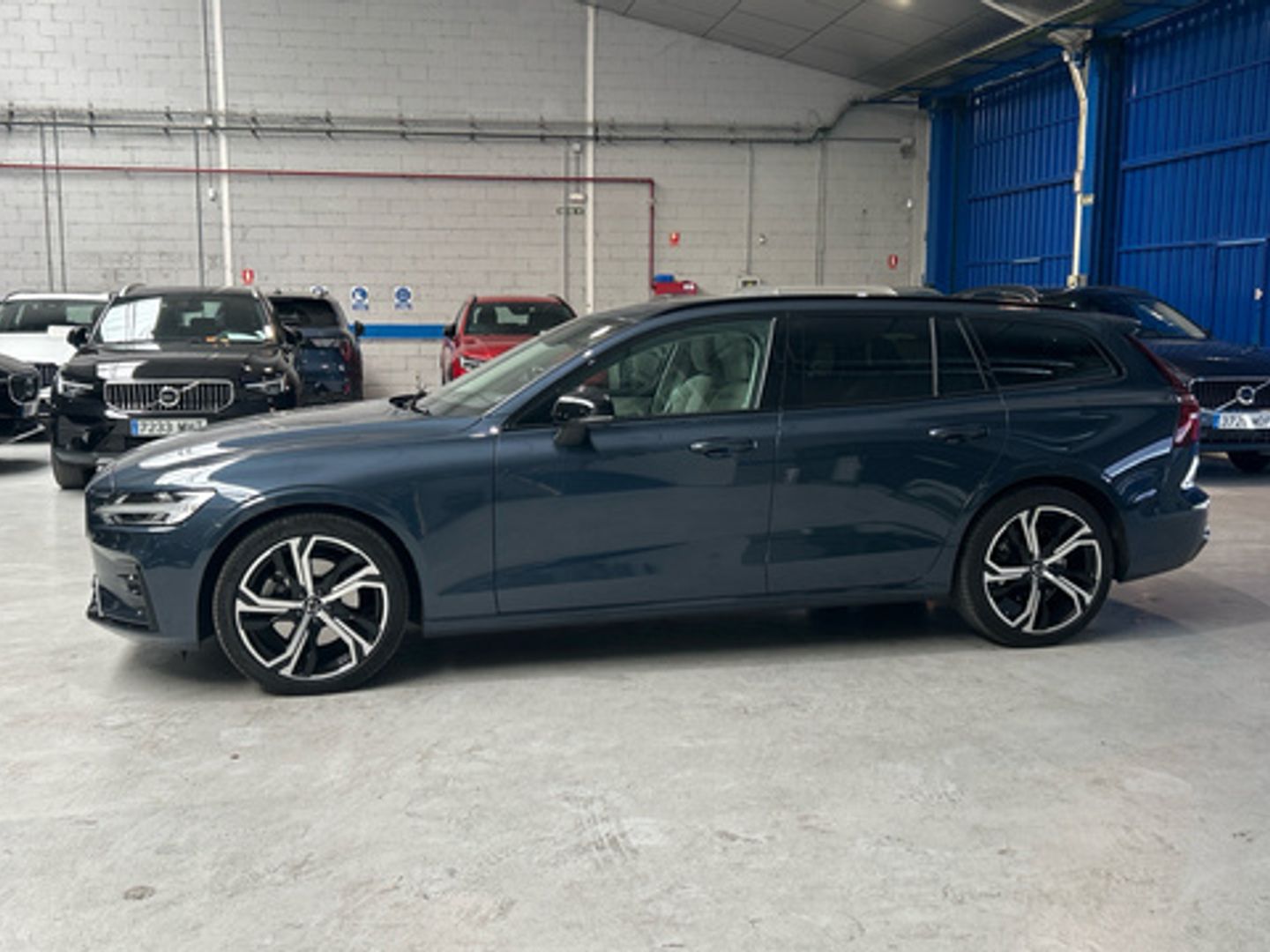 Volvo V60 B4 D Plus Dark