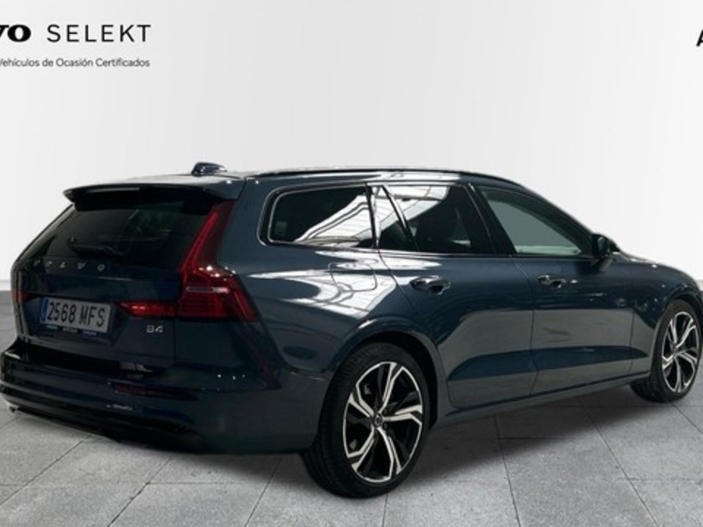 Volvo V60 B4 D Plus Dark