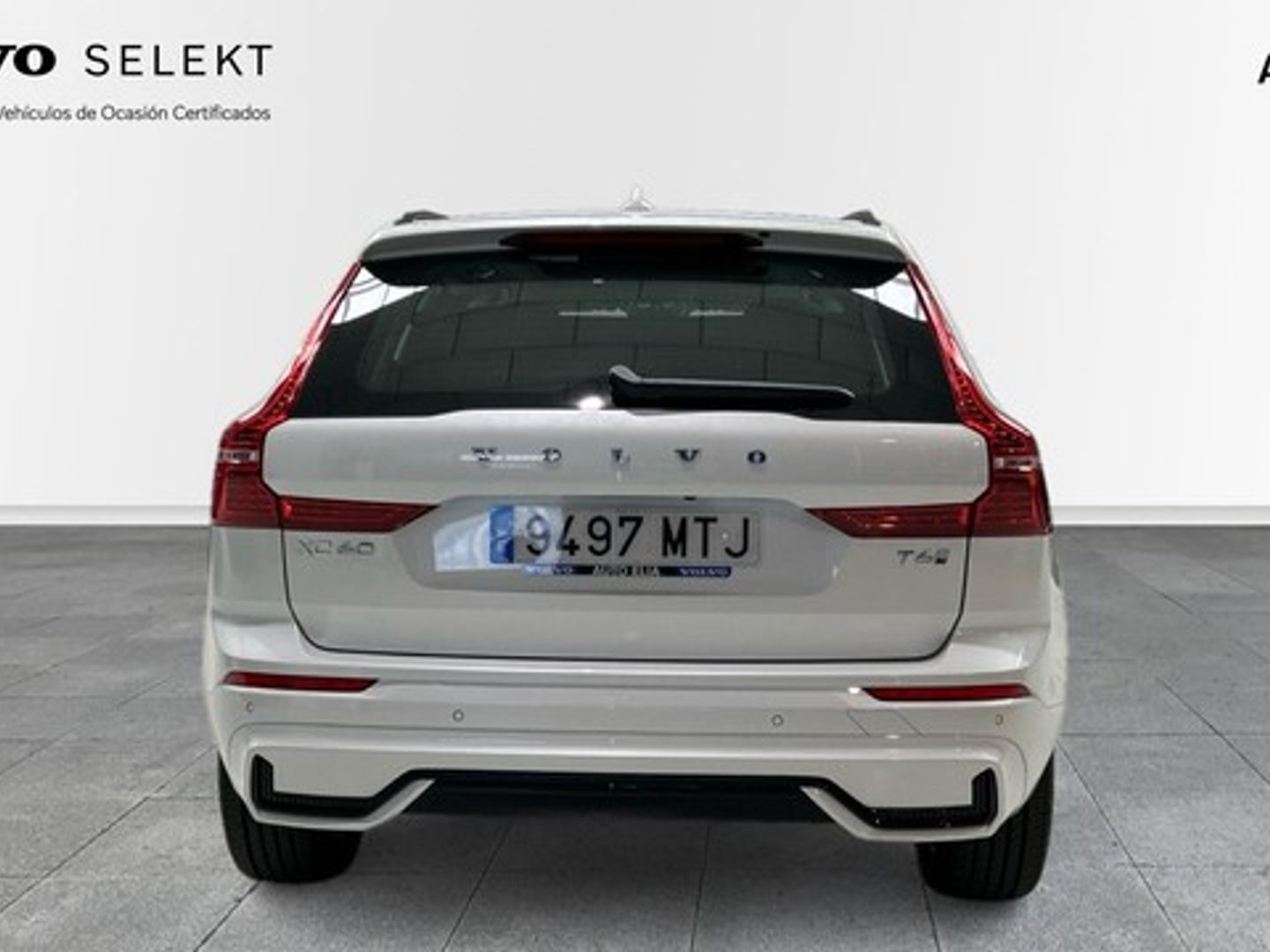 Volvo XC60 T6 Recharge Plus Dark